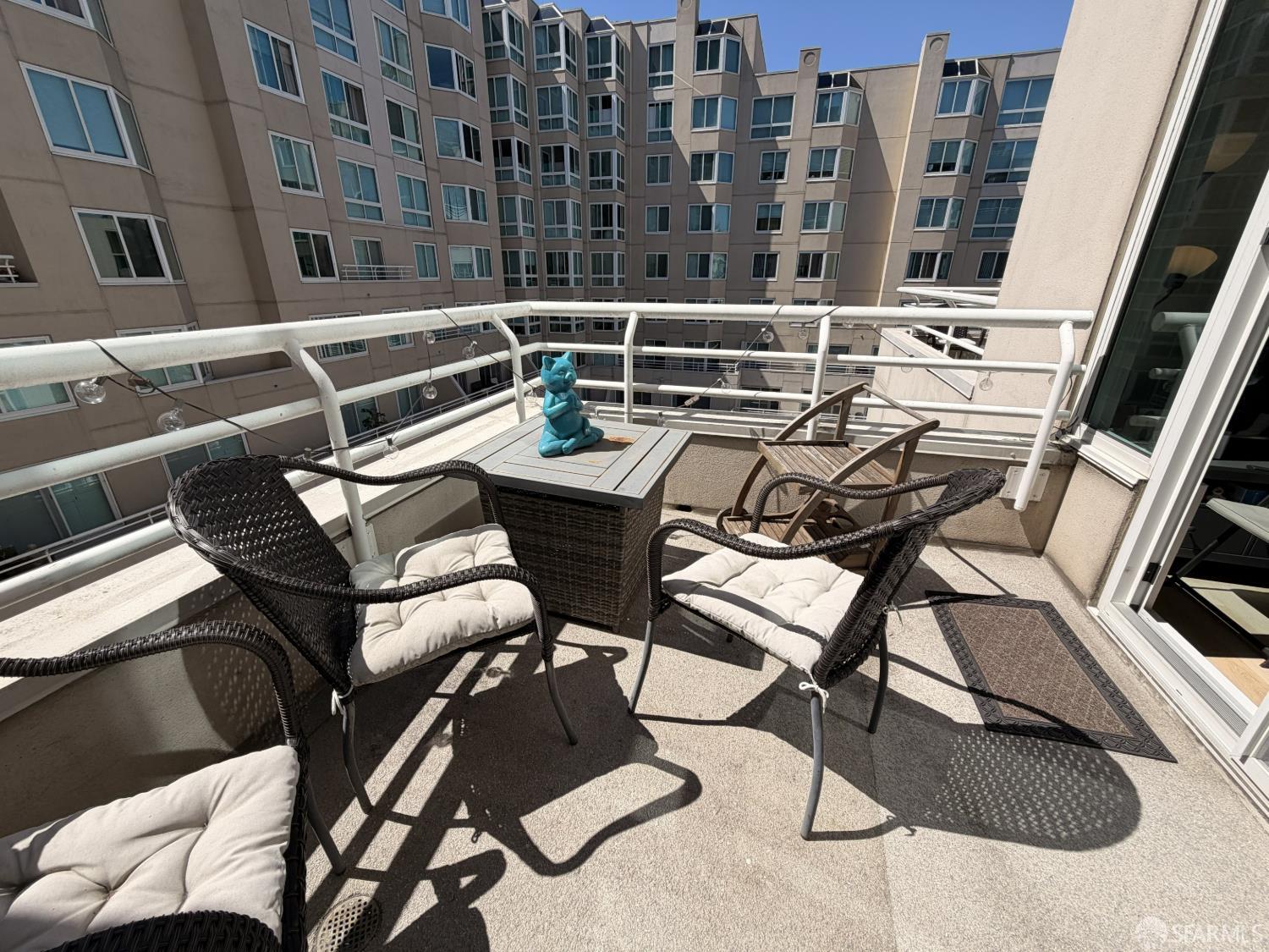 220 Lombard Street # 414