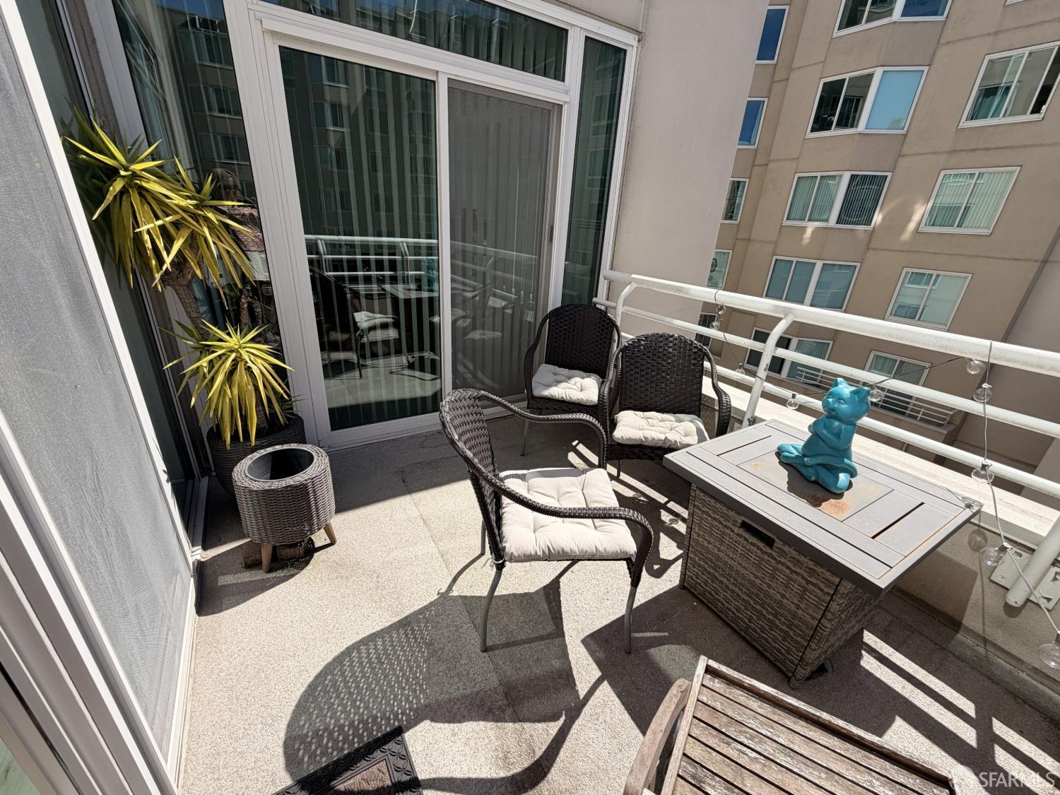 220 Lombard Street # 414