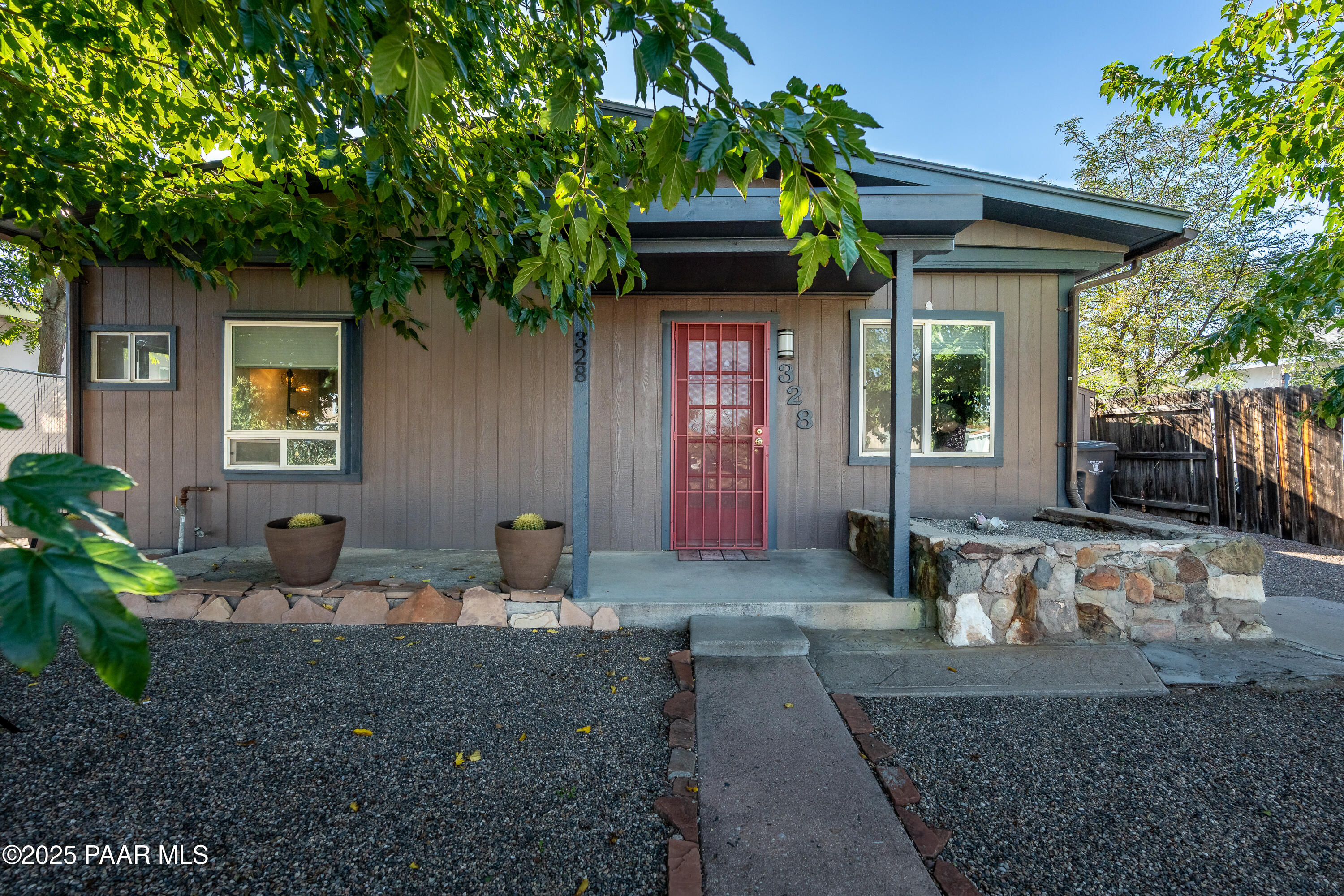 328 S 17th Street