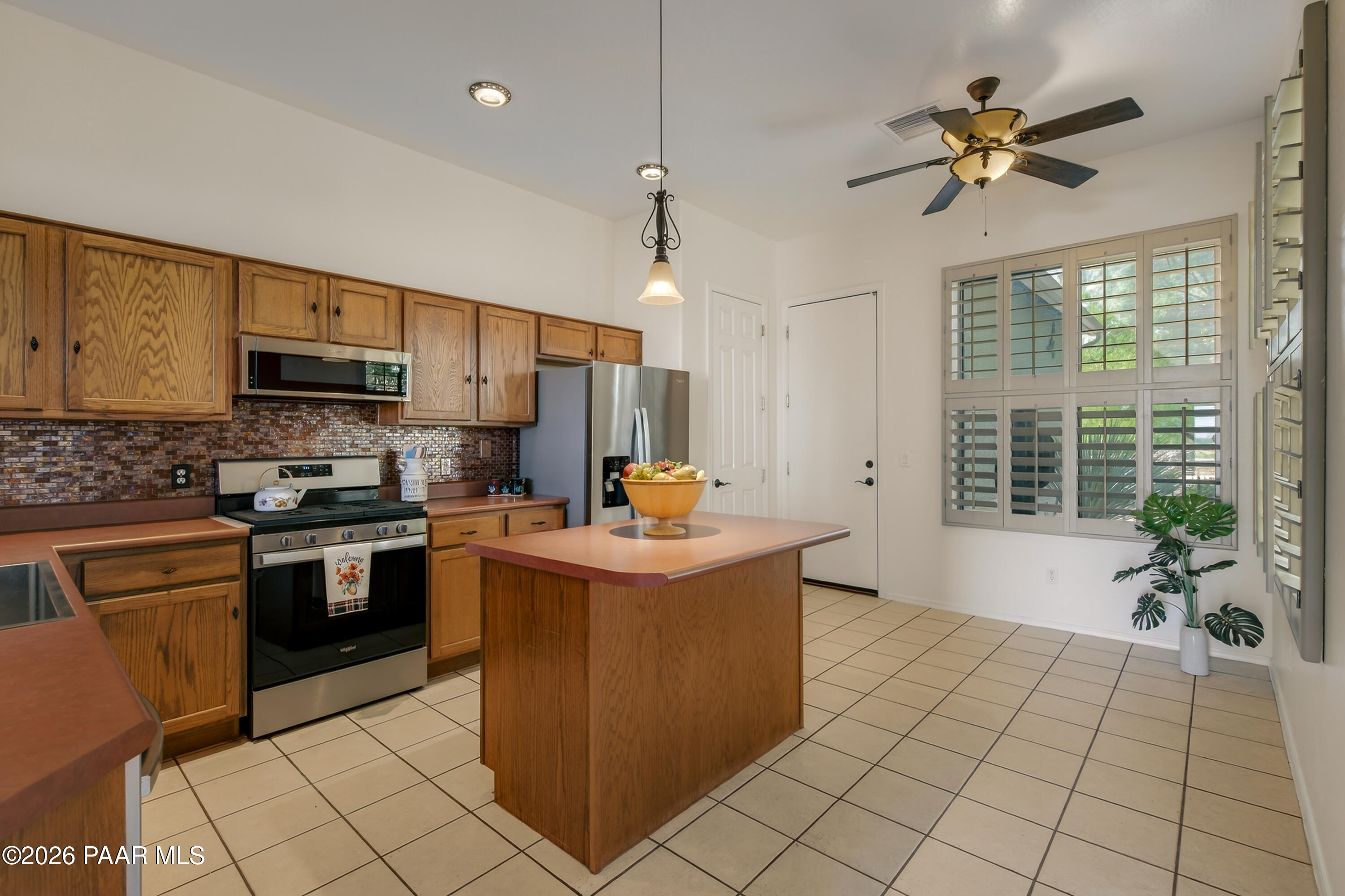 592 W Saddle Creek Drive