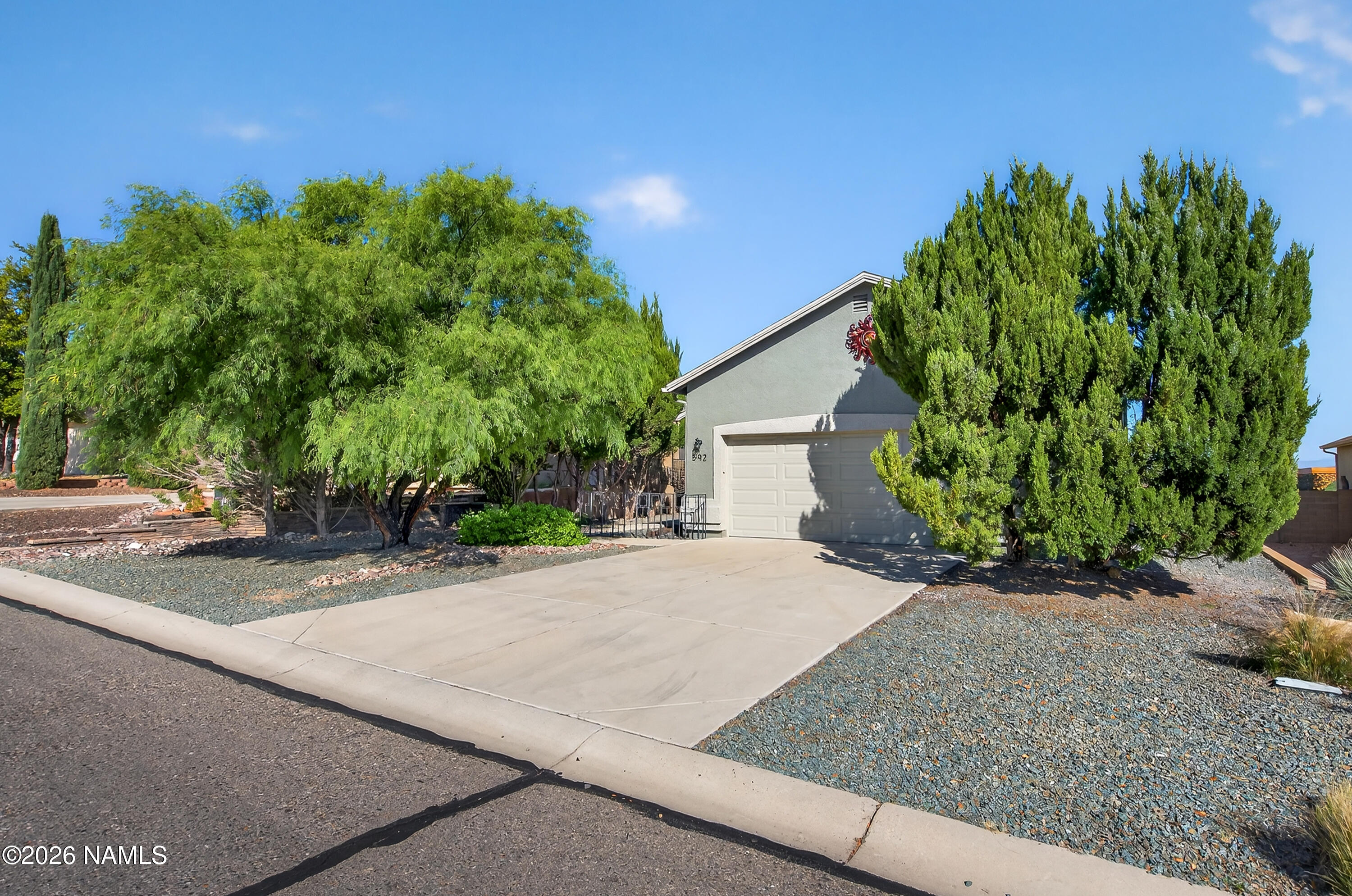 592 W Saddle Creek Drive