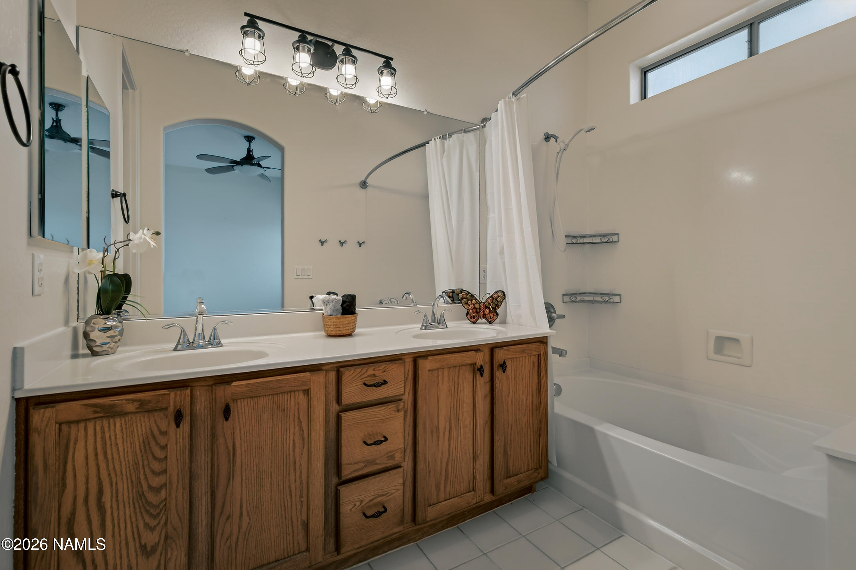 592 W Saddle Creek Drive