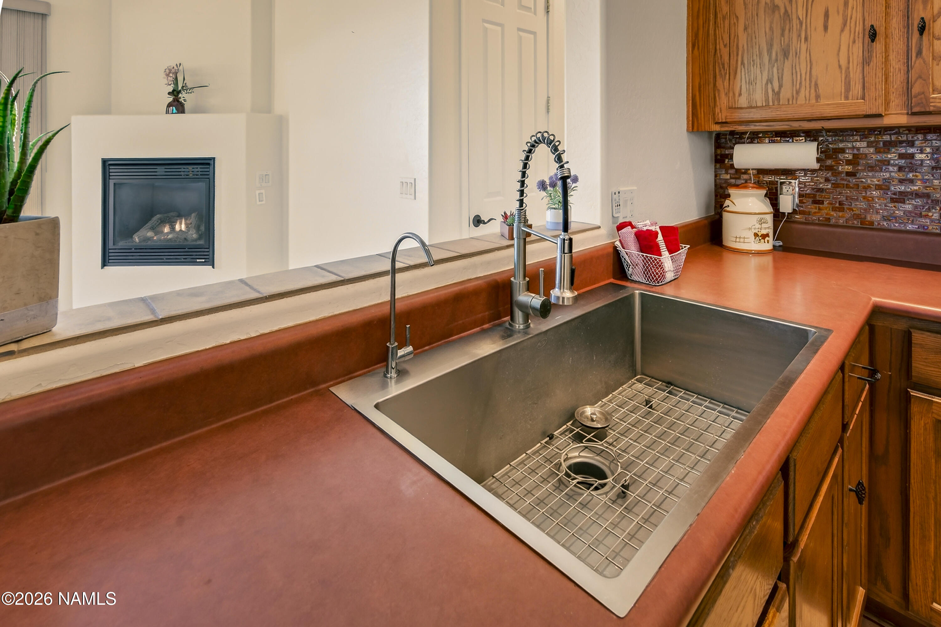 592 W Saddle Creek Drive