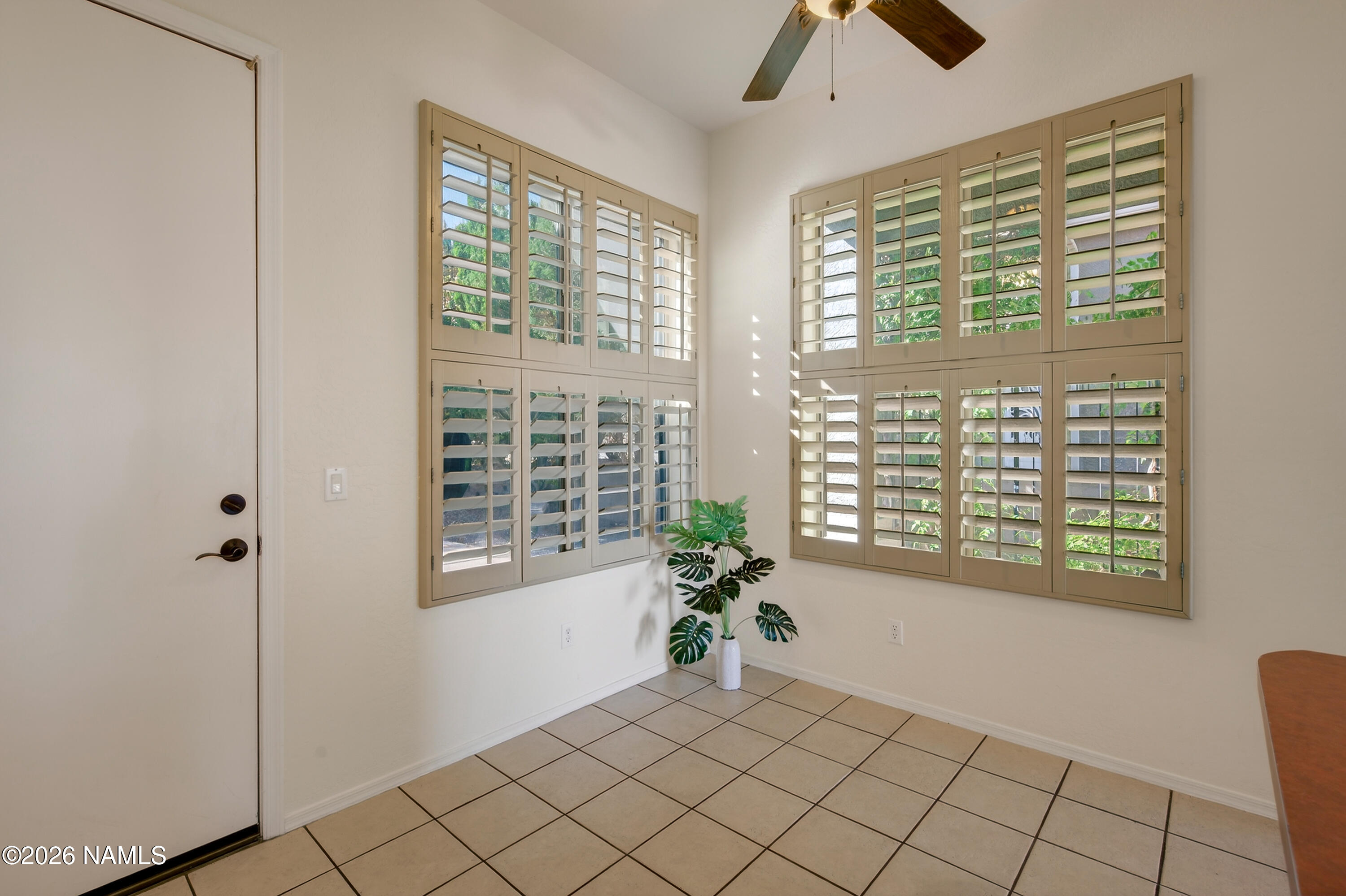 592 W Saddle Creek Drive