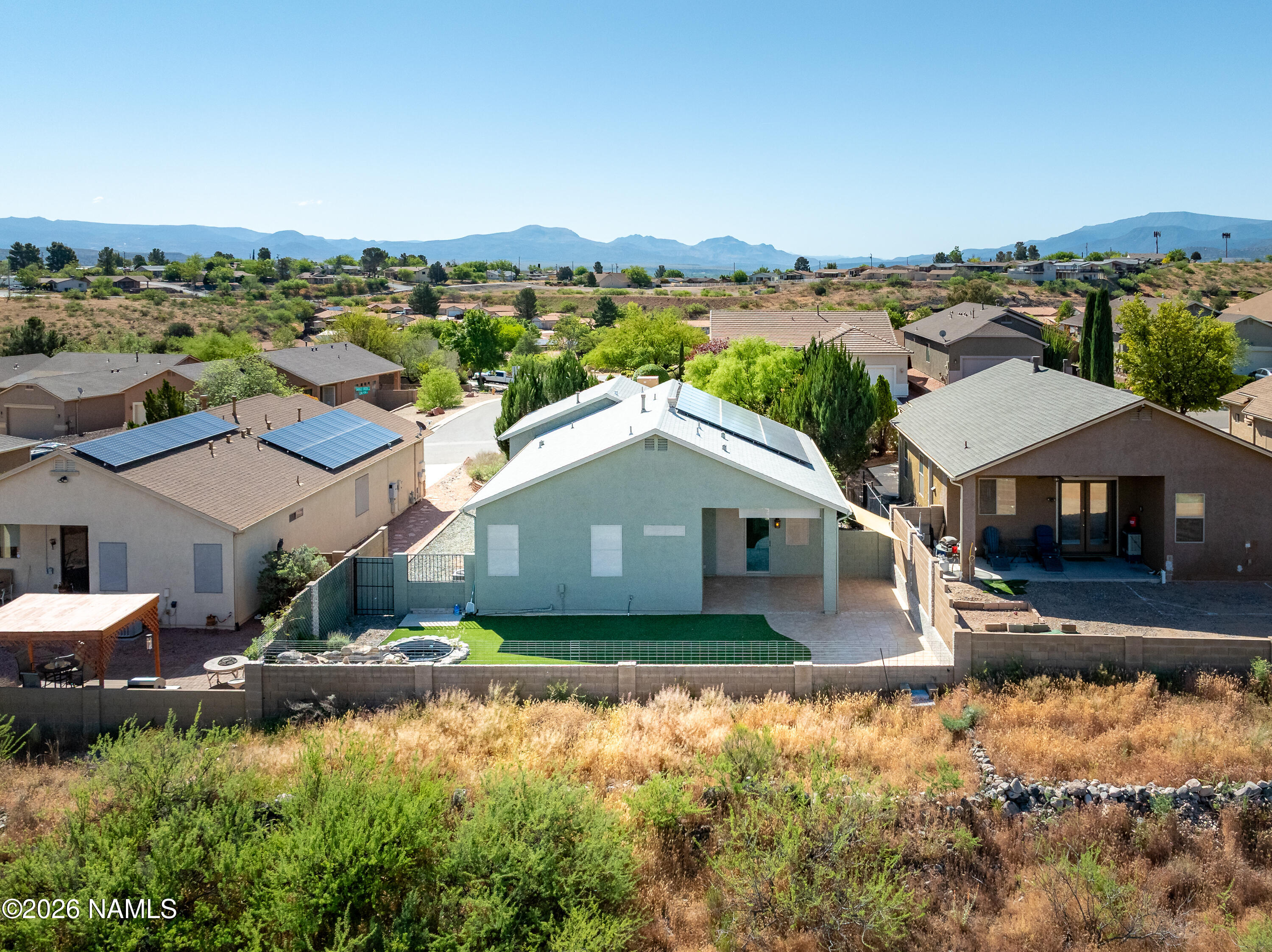 592 W Saddle Creek Drive