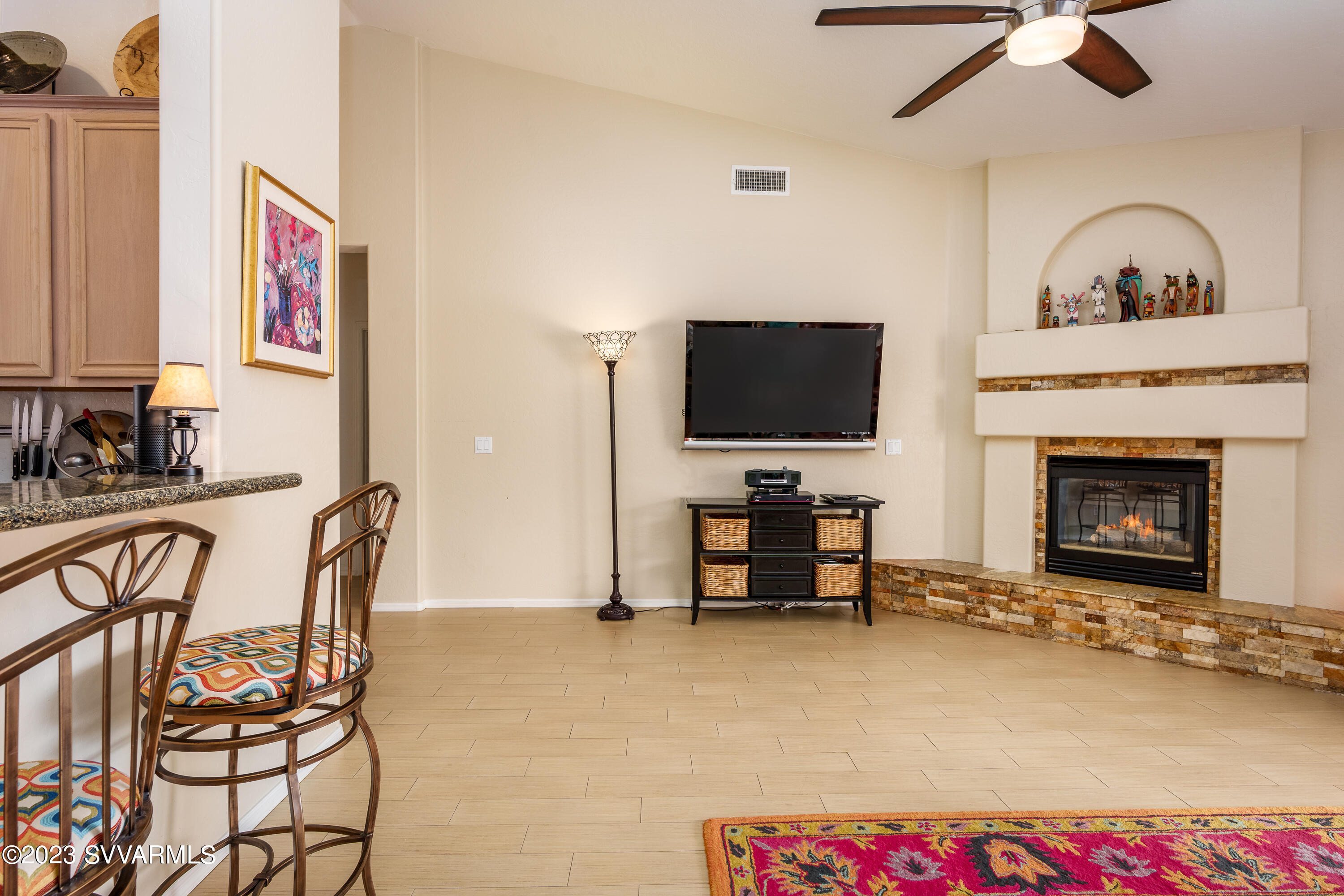1925 W Desert Willow Drive