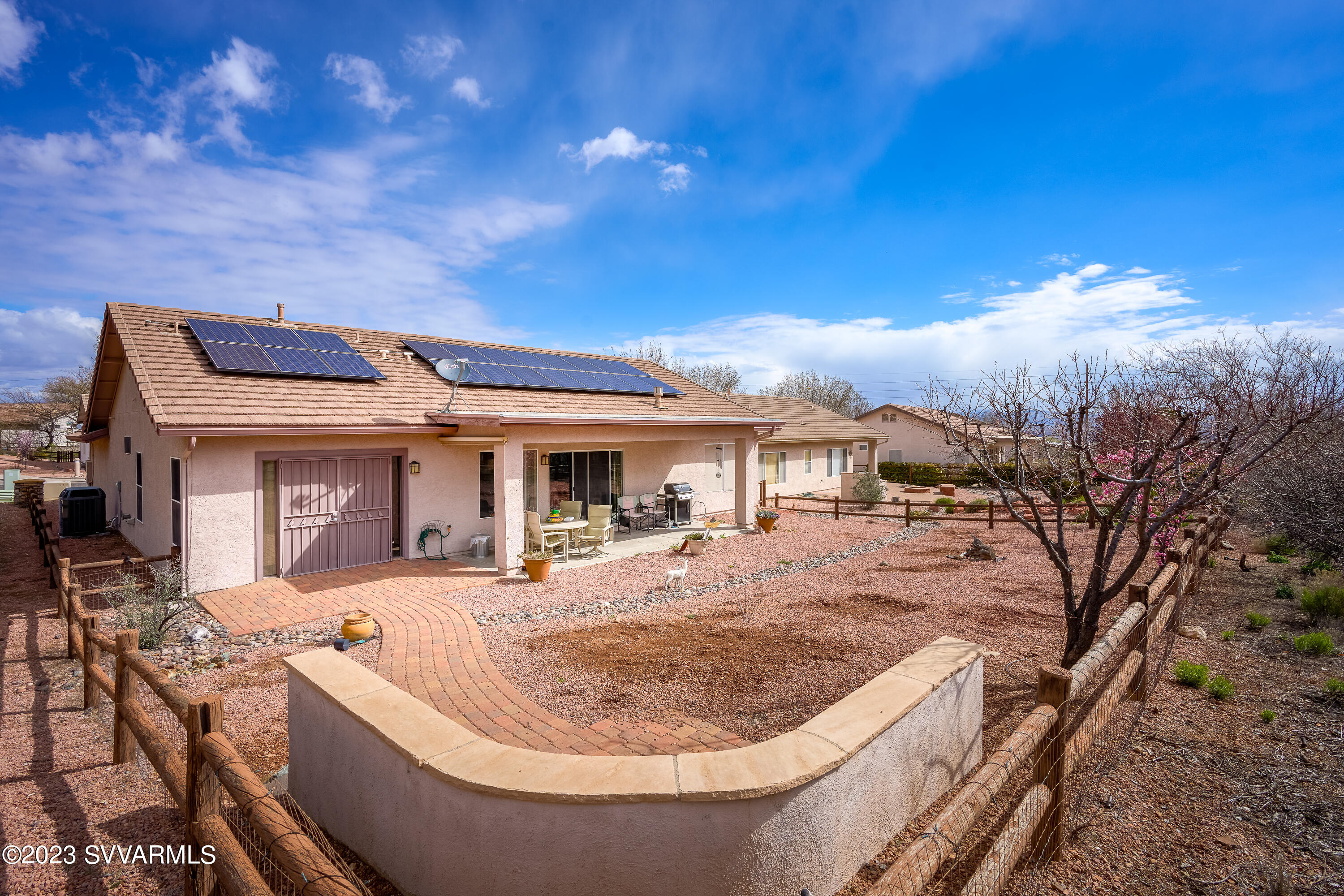 1925 W Desert Willow Drive