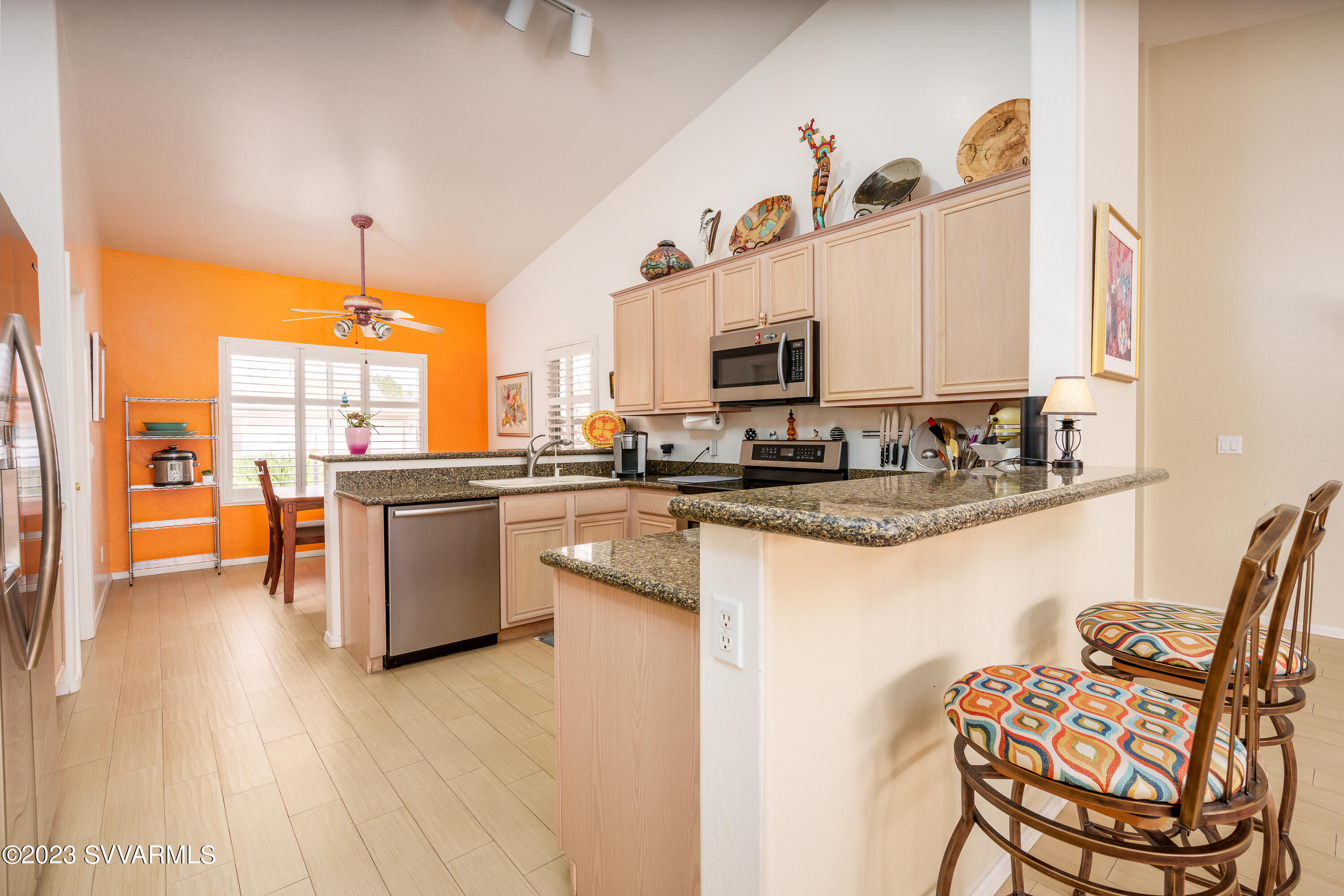 1925 W Desert Willow Drive