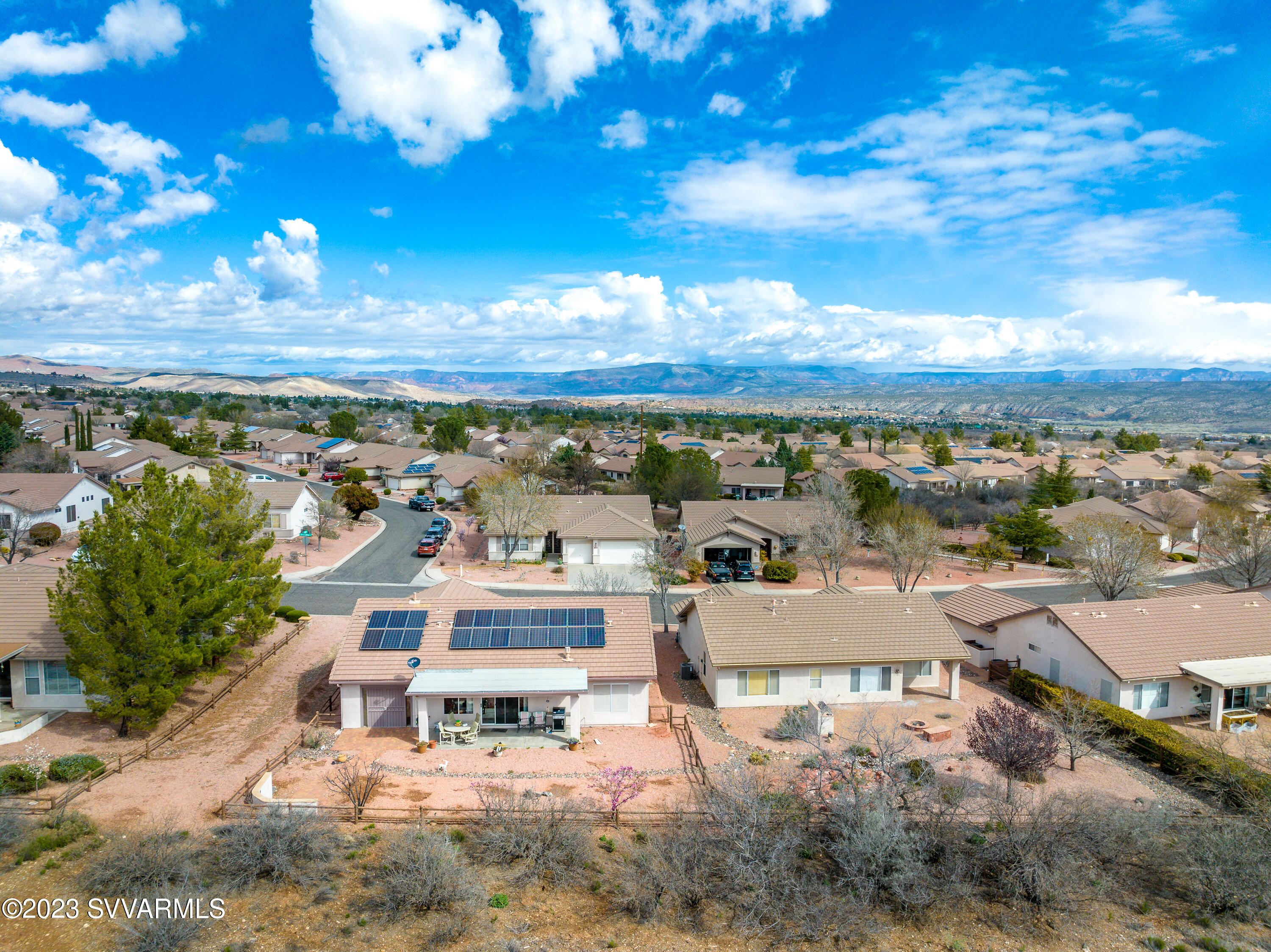 1925 W Desert Willow Drive