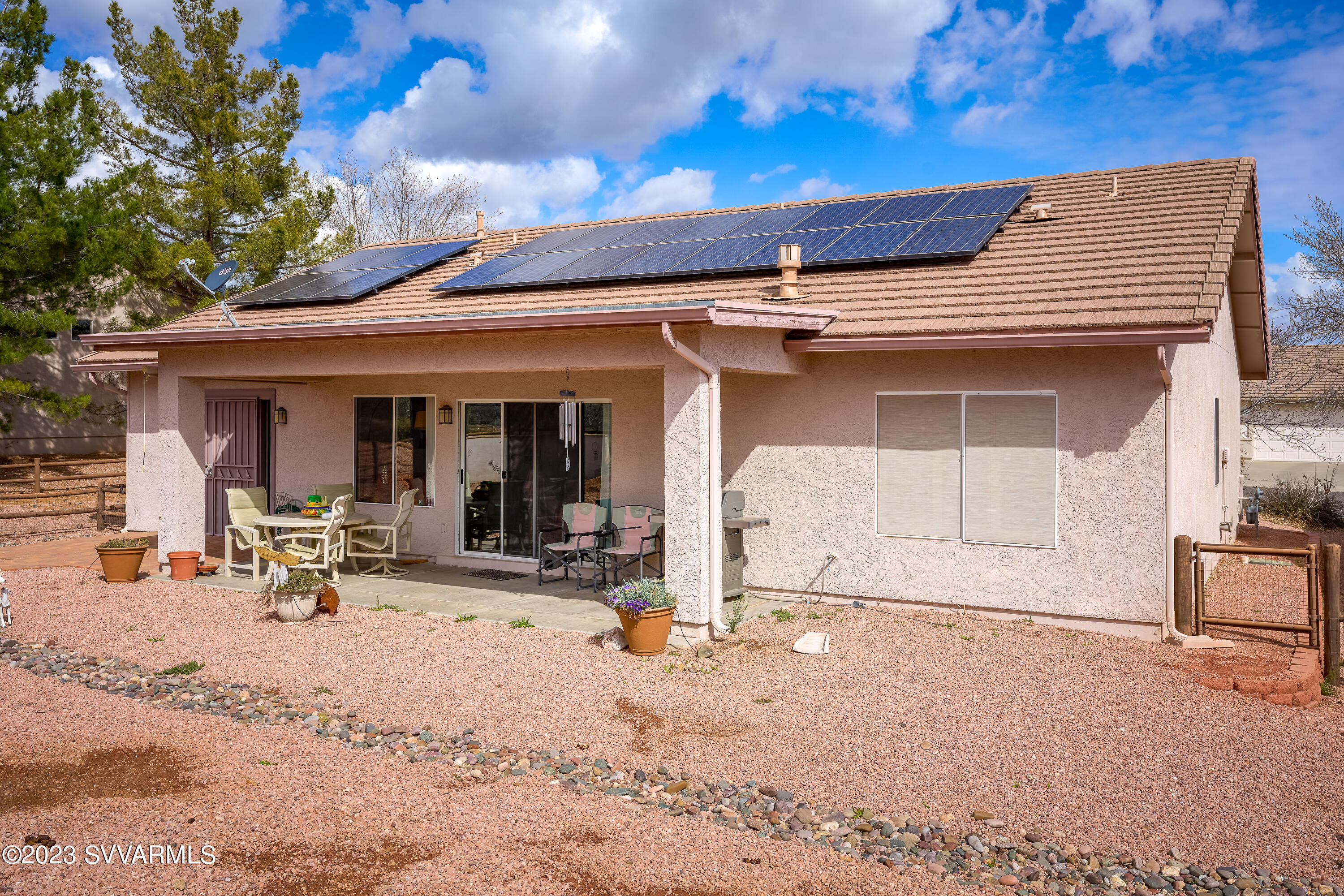 1925 W Desert Willow Drive
