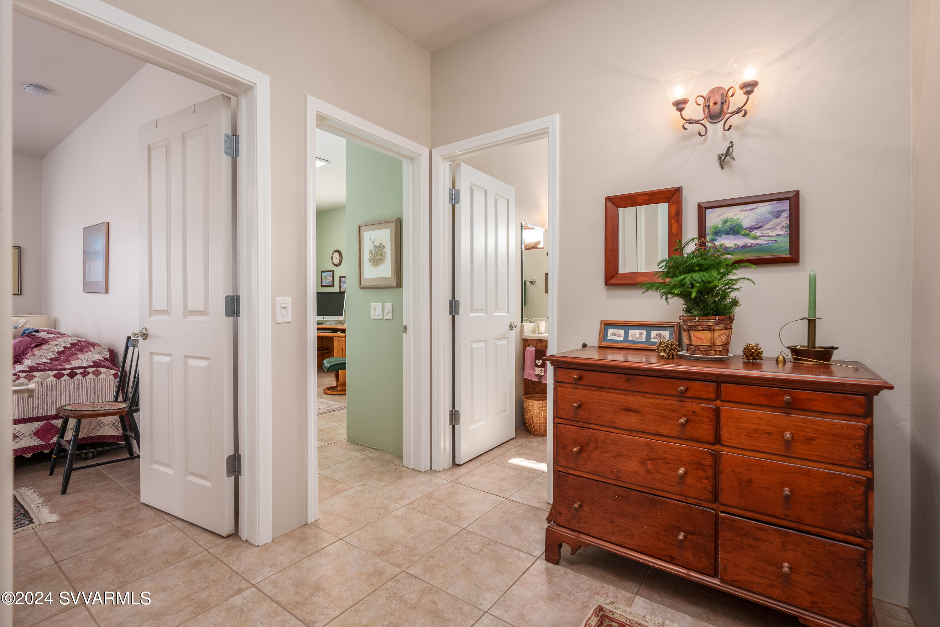 2170 S Quail Run