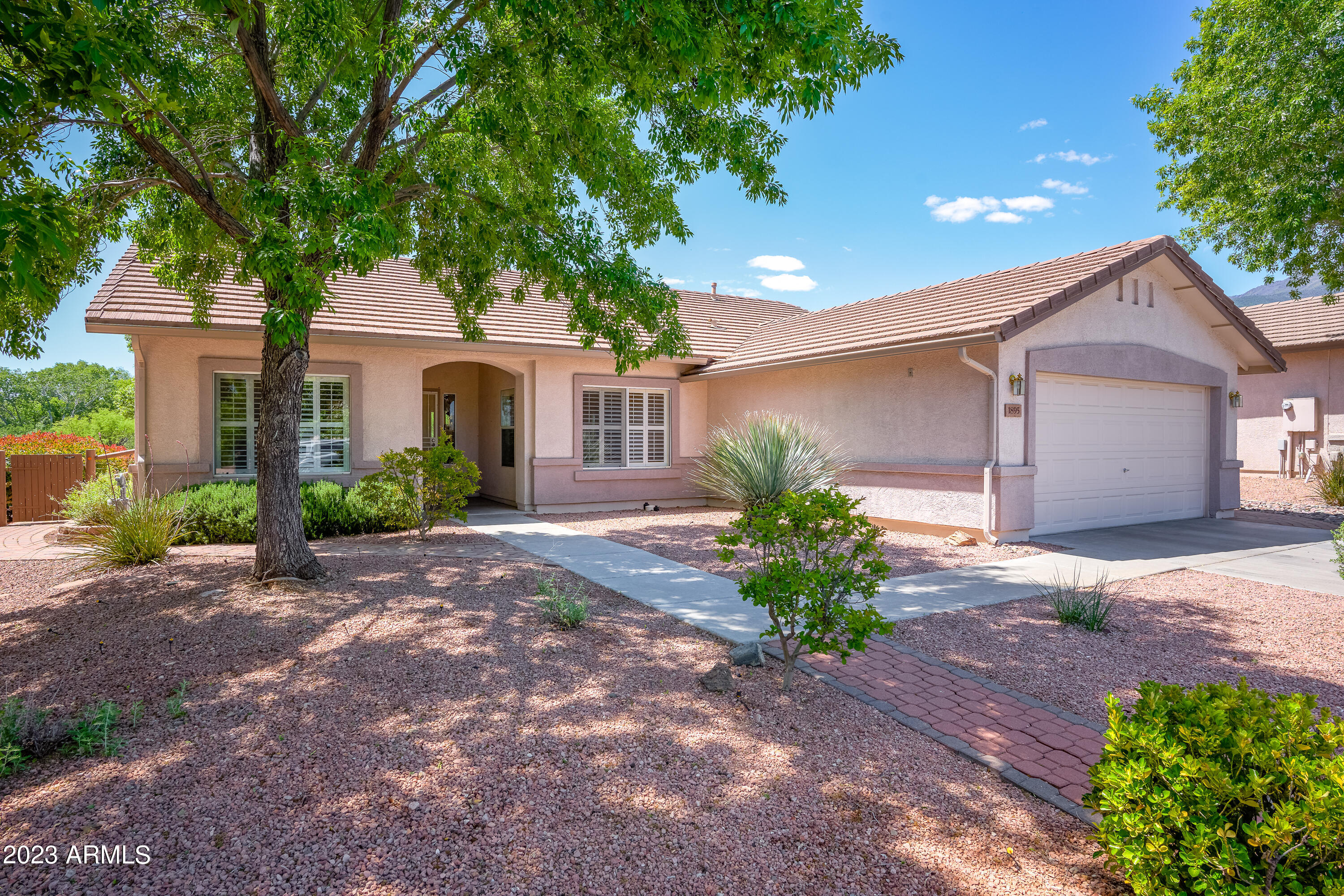 1895 W DESERT WILLOW Drive