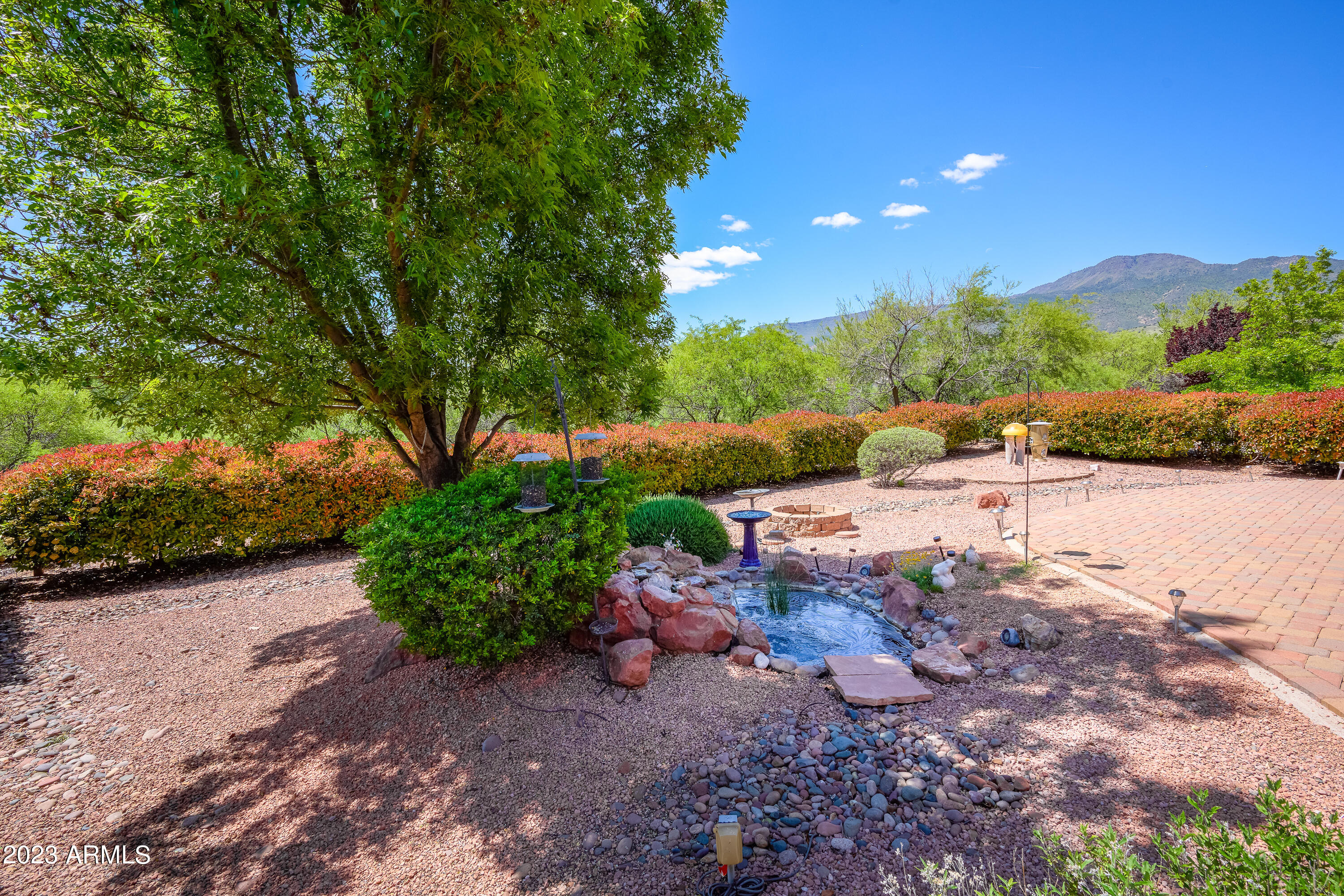 1895 W DESERT WILLOW Drive