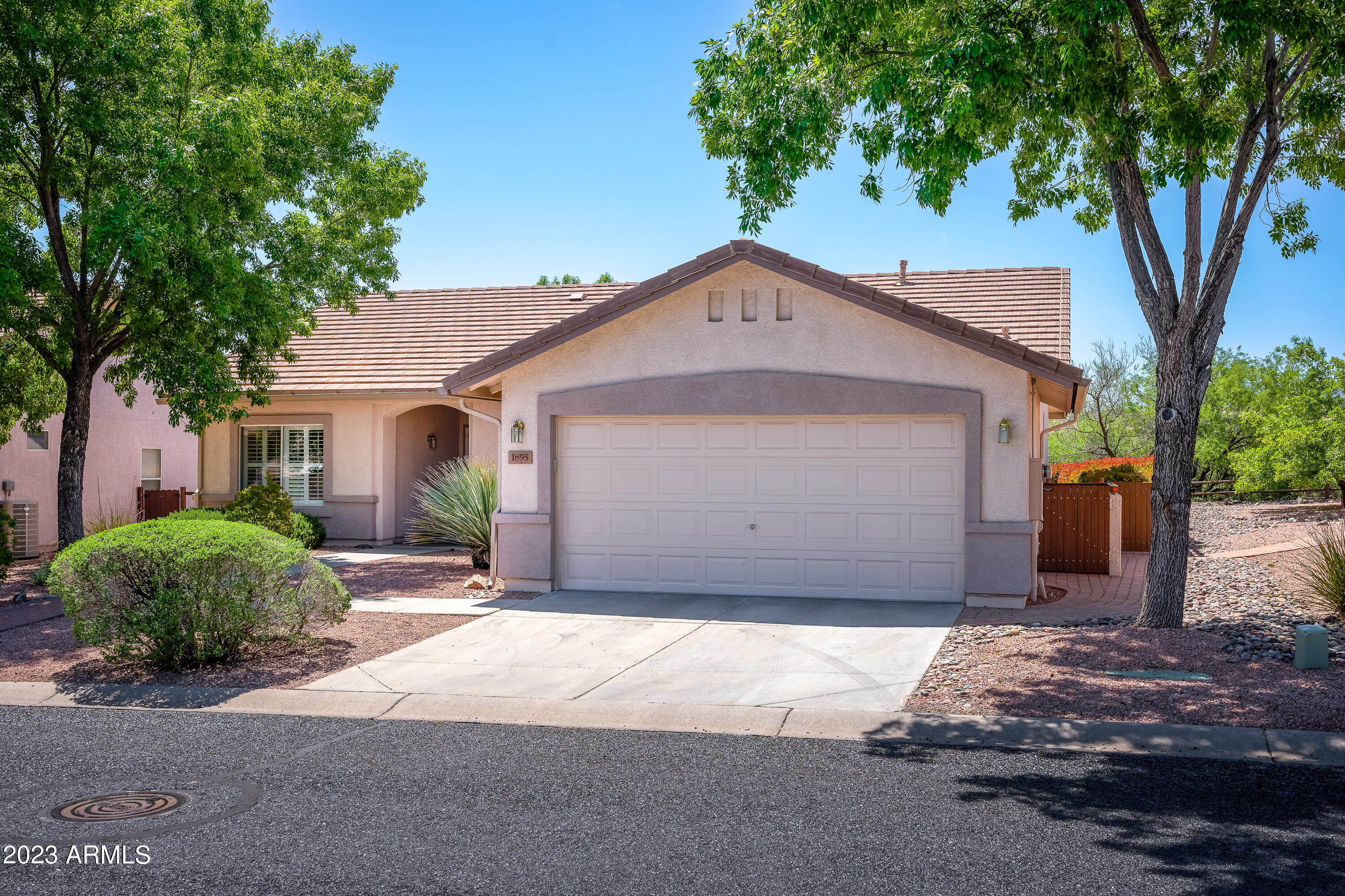 1895 W DESERT WILLOW Drive