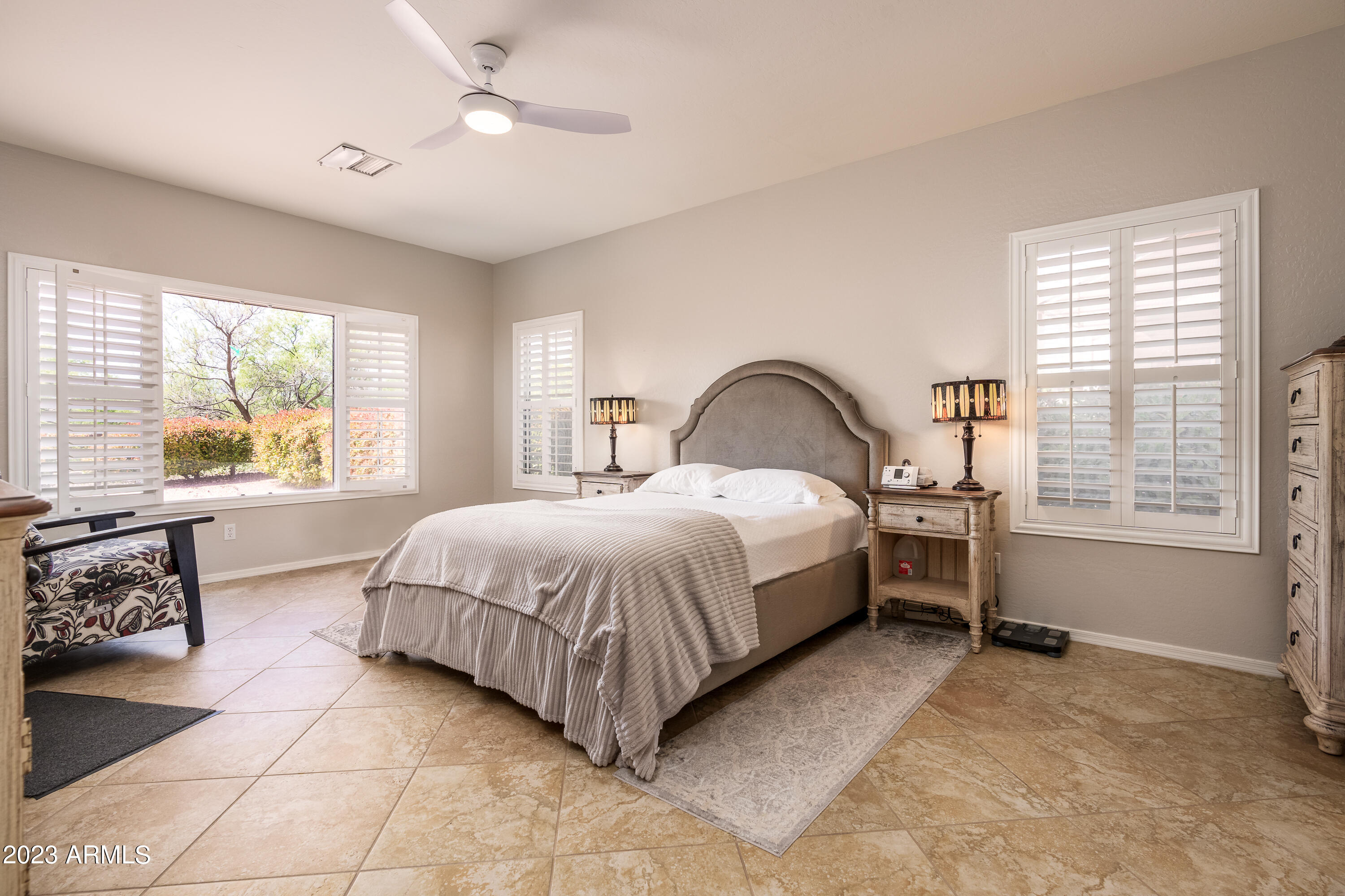 1895 W DESERT WILLOW Drive
