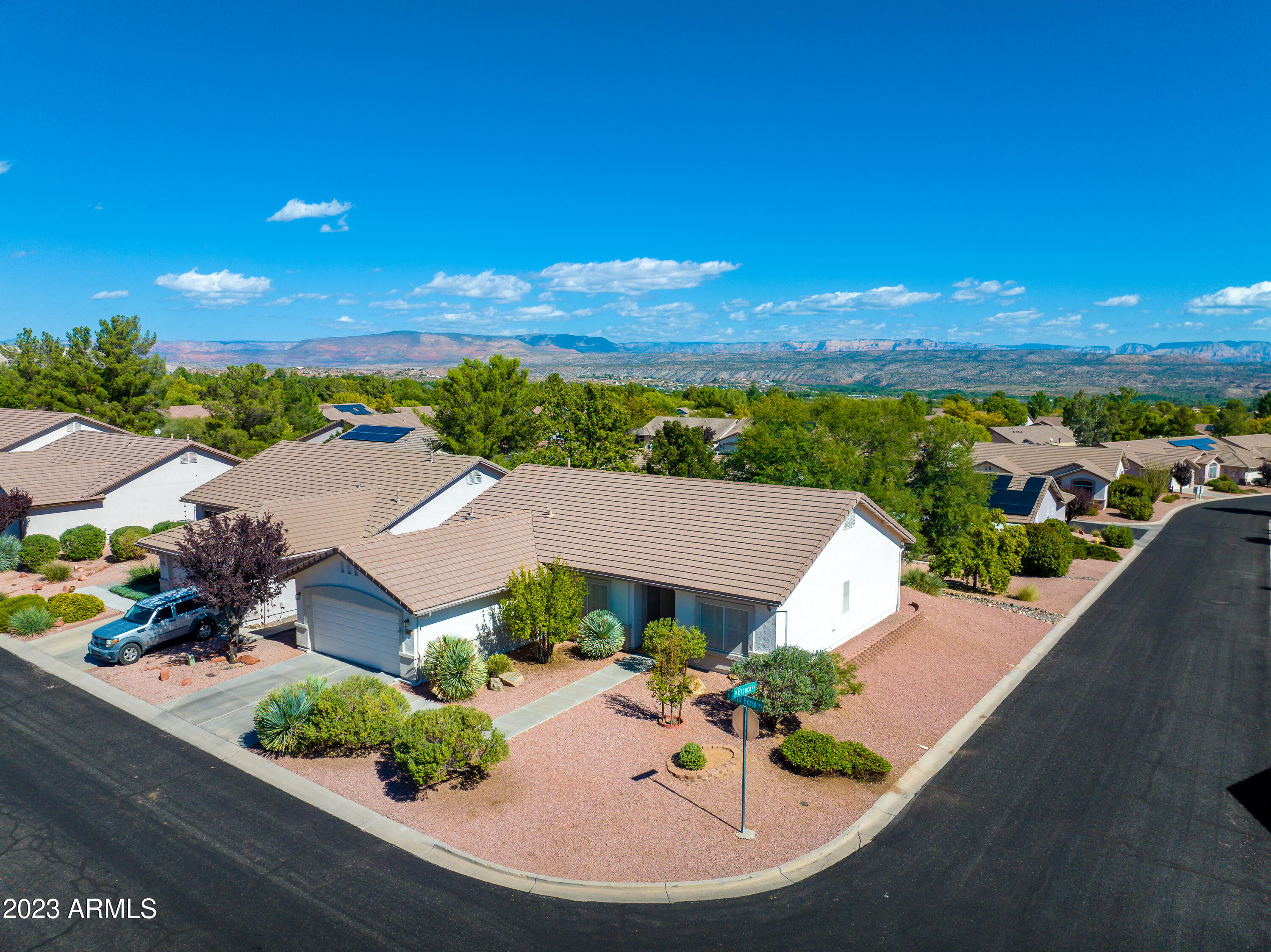 301 S WILD HORSE Way