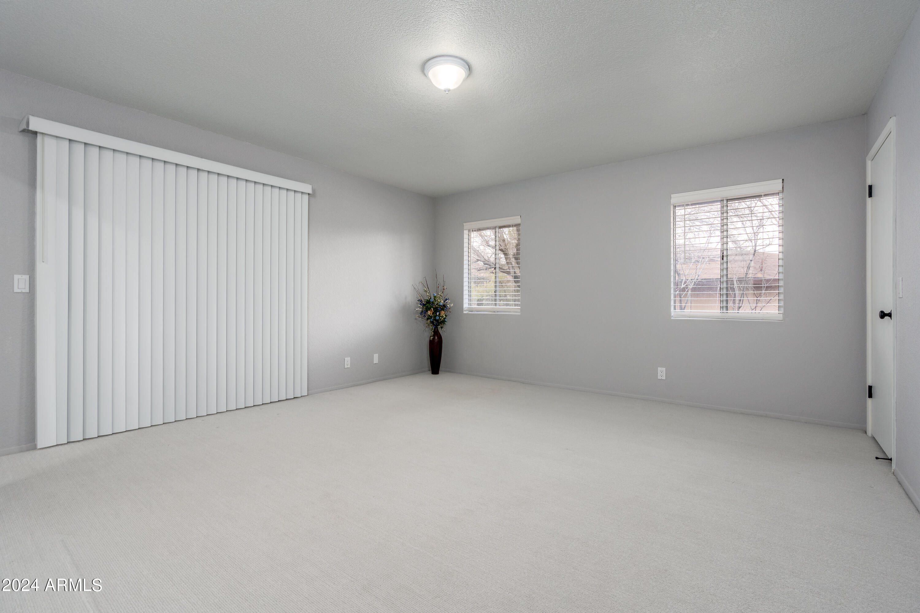340 SUMMER Circle