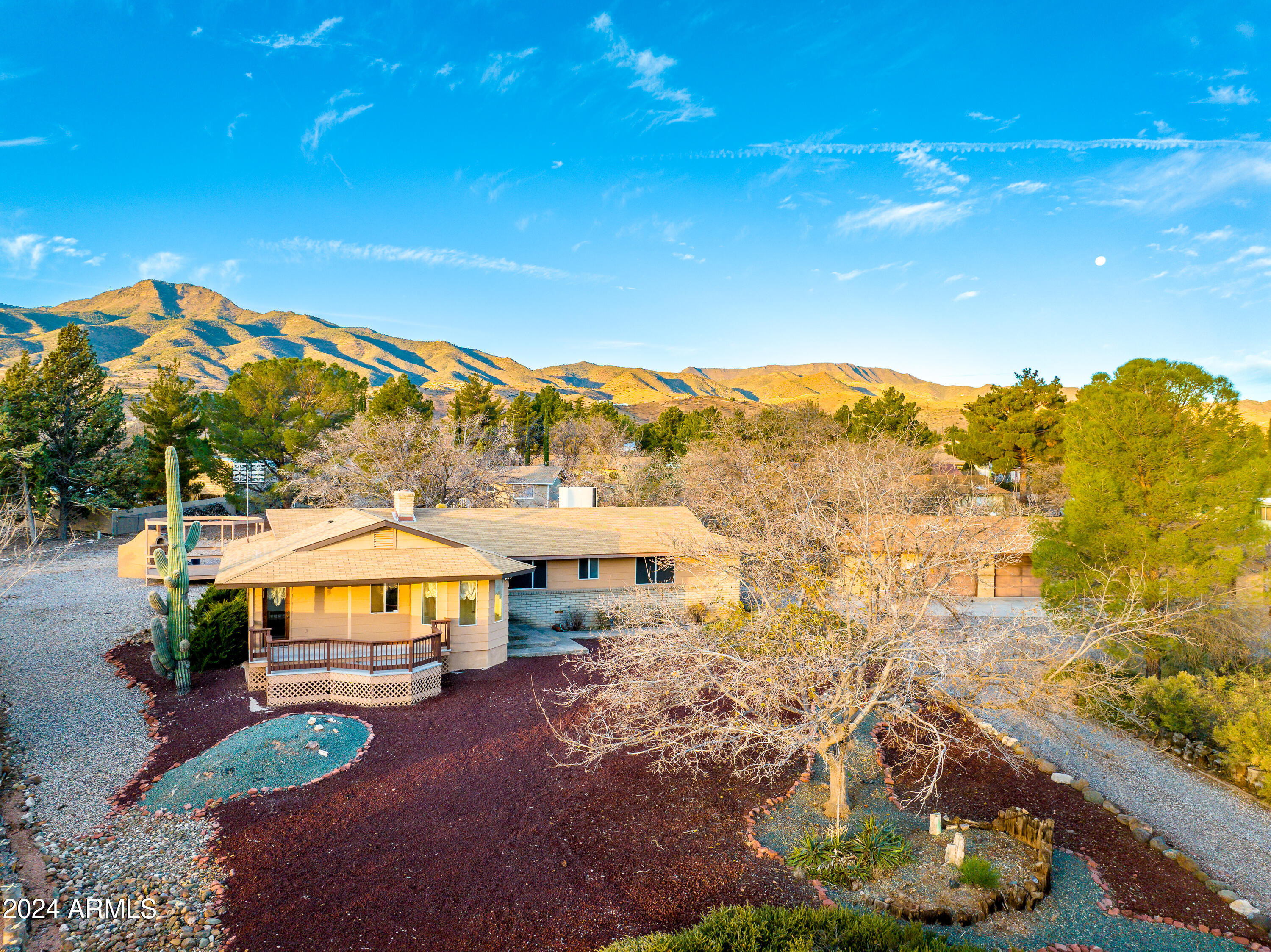 340 SUMMER Circle