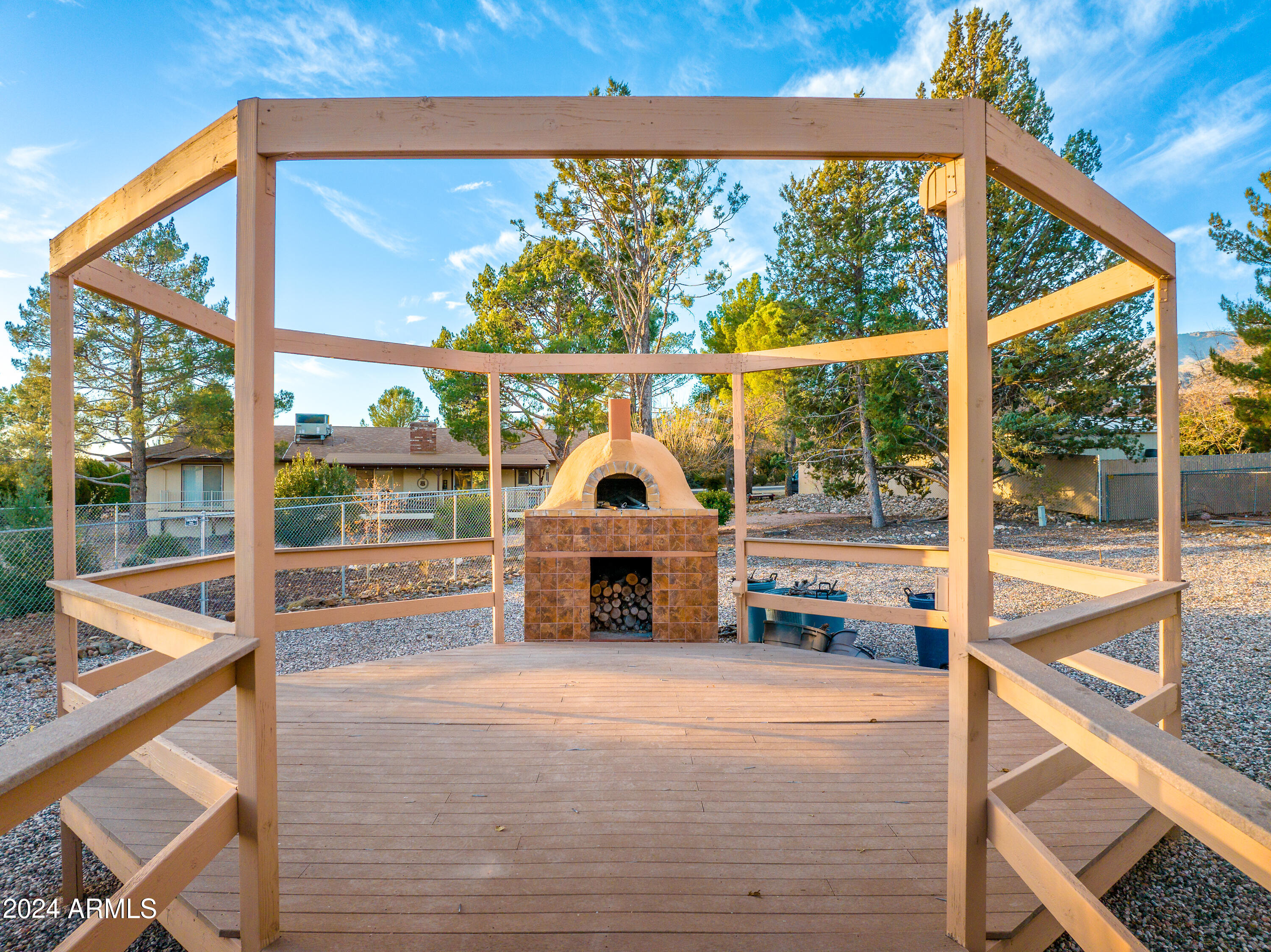 340 SUMMER Circle