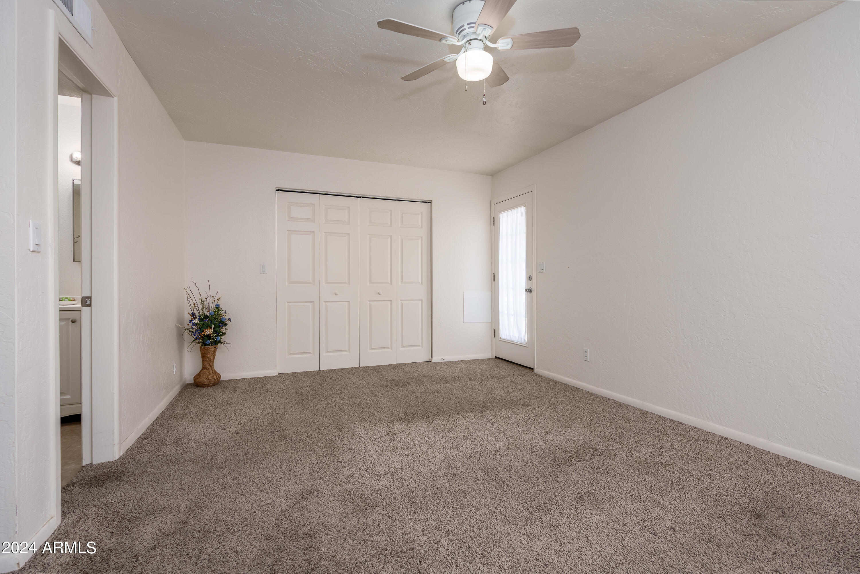104 S 9TH Street
