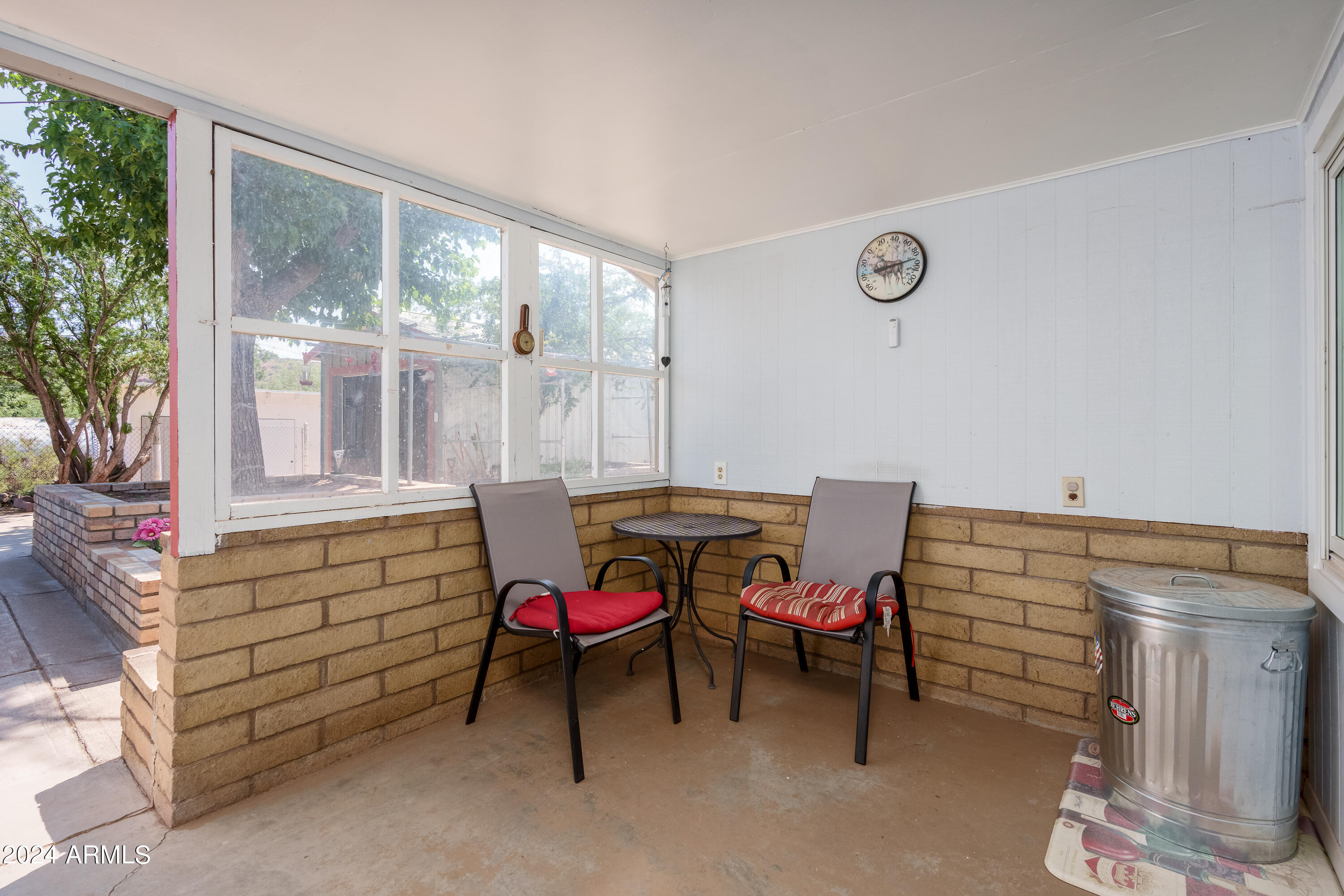 1895 S SUGARLOAF Road
