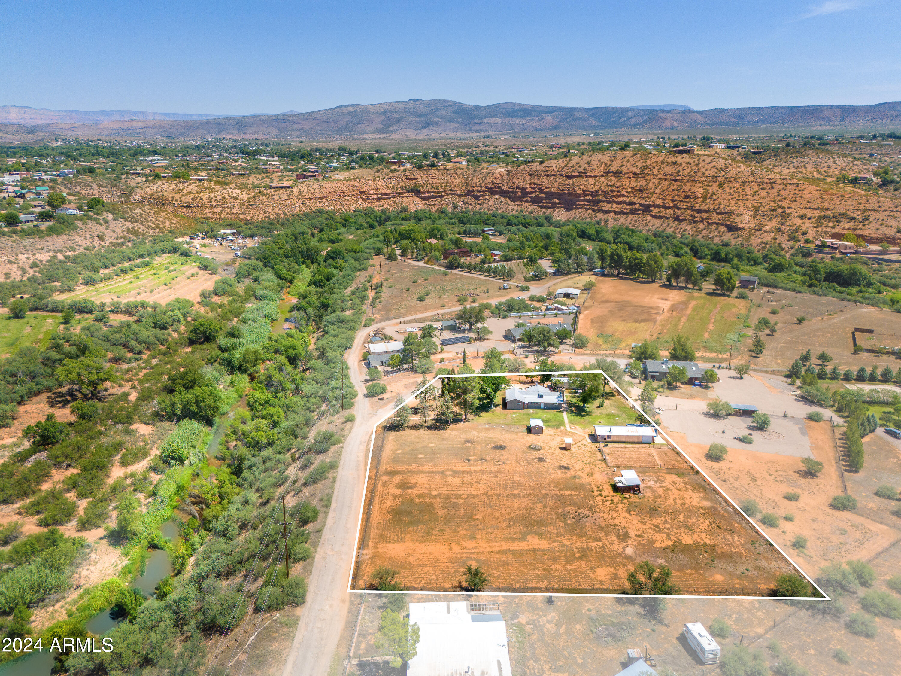 1895 S SUGARLOAF Road