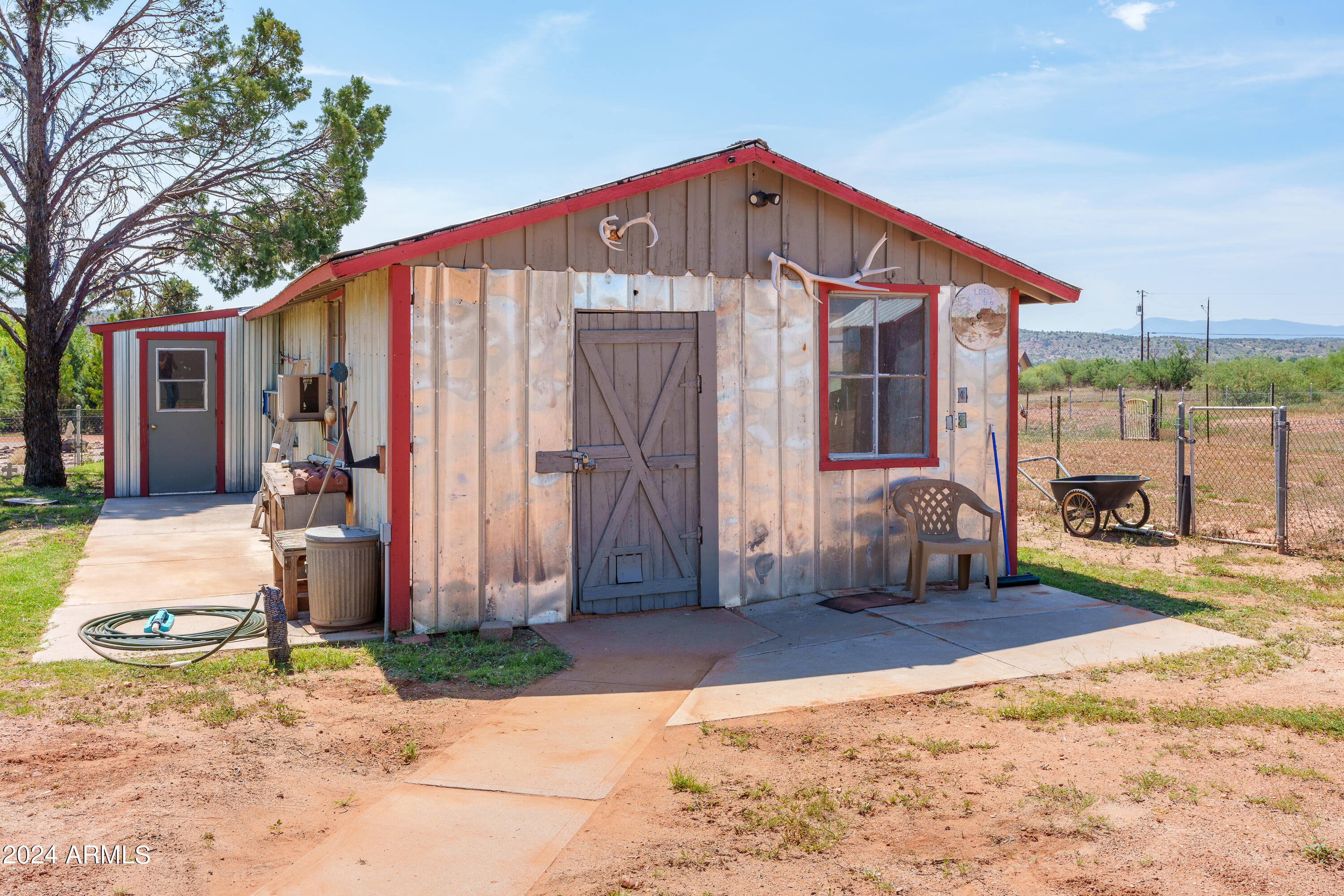 1895 S SUGARLOAF Road