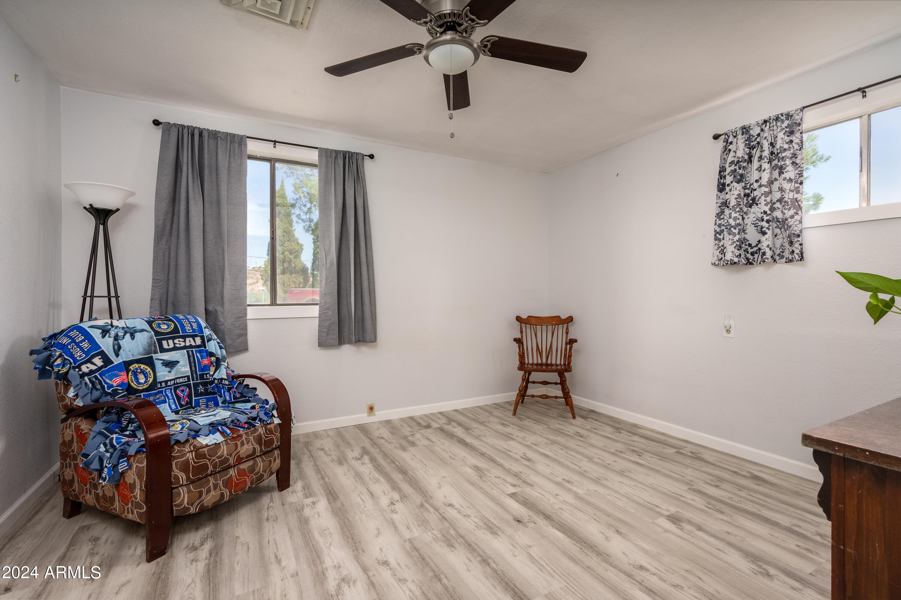 1895 S SUGARLOAF Road