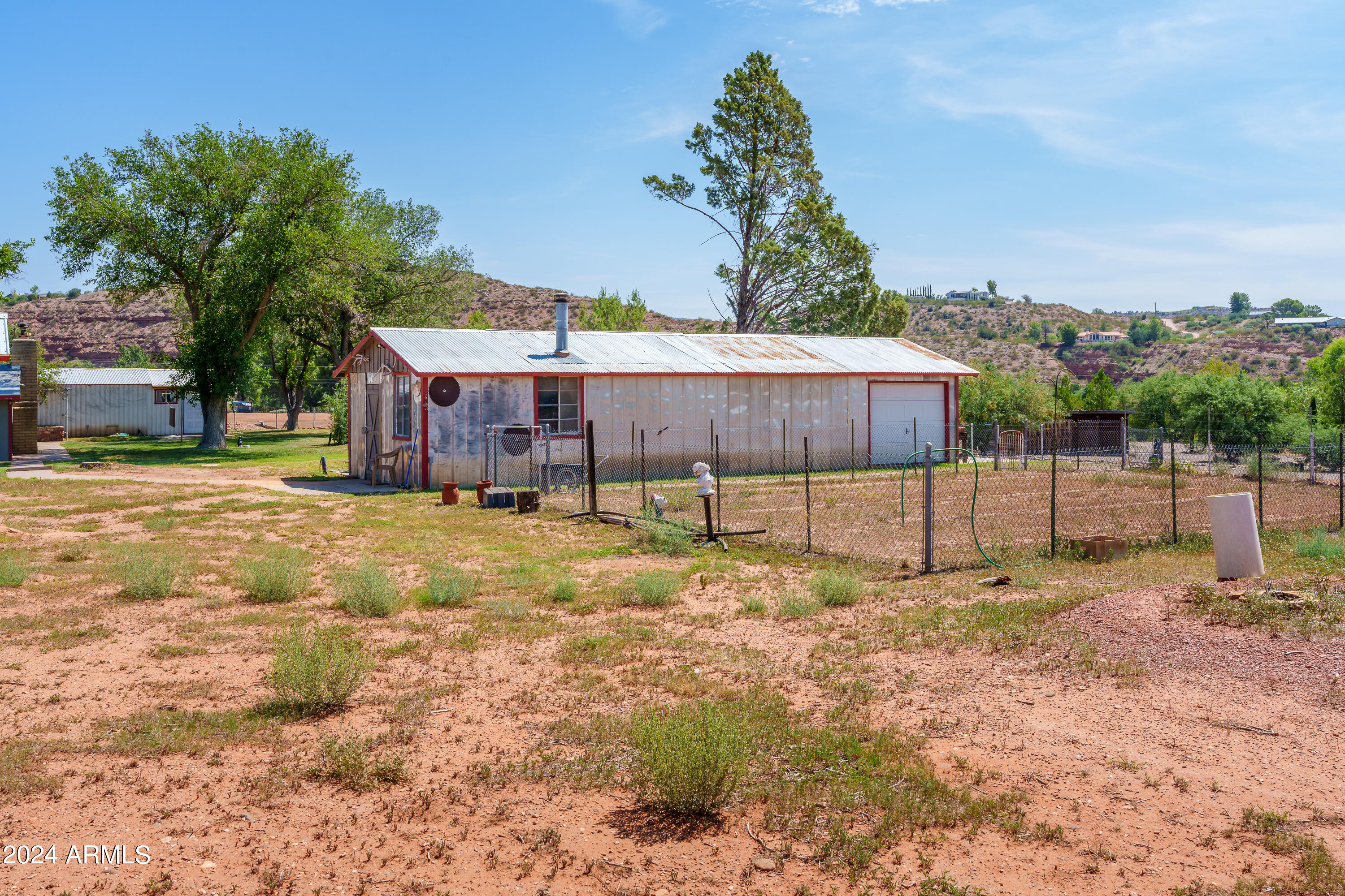 1895 S SUGARLOAF Road
