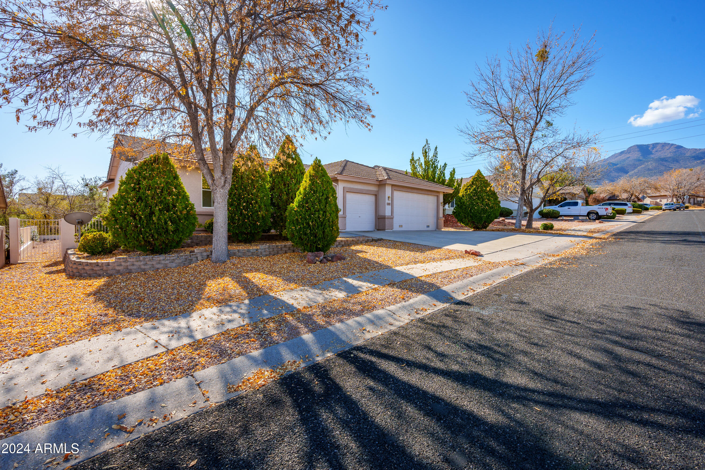 2255 W RUNNING IRON Lane