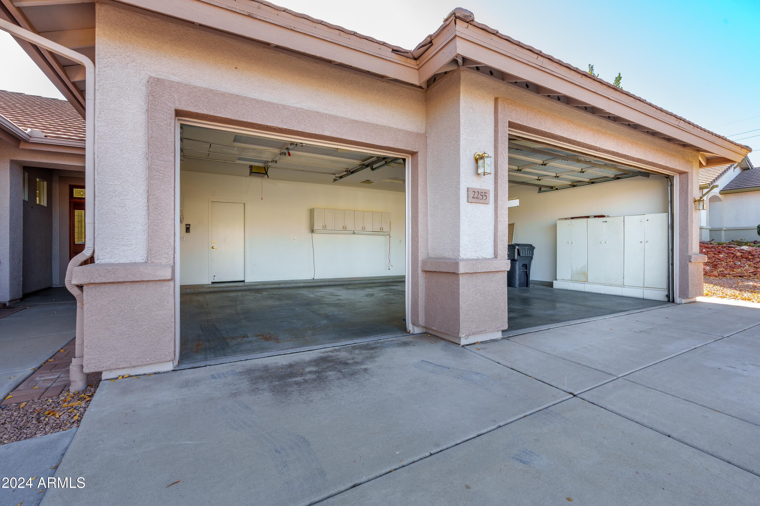 2255 W RUNNING IRON Lane