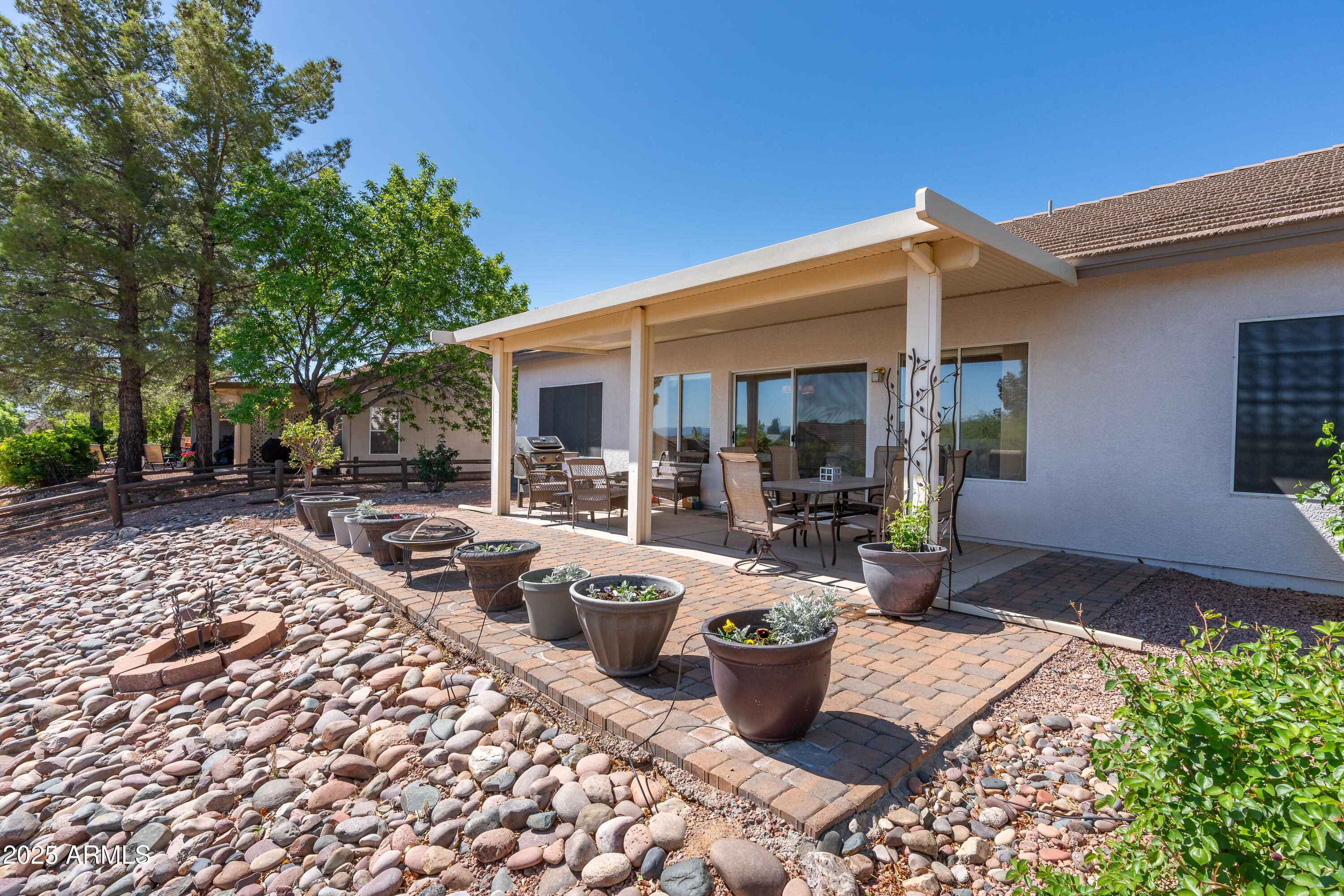 261 S WILD HORSE Way