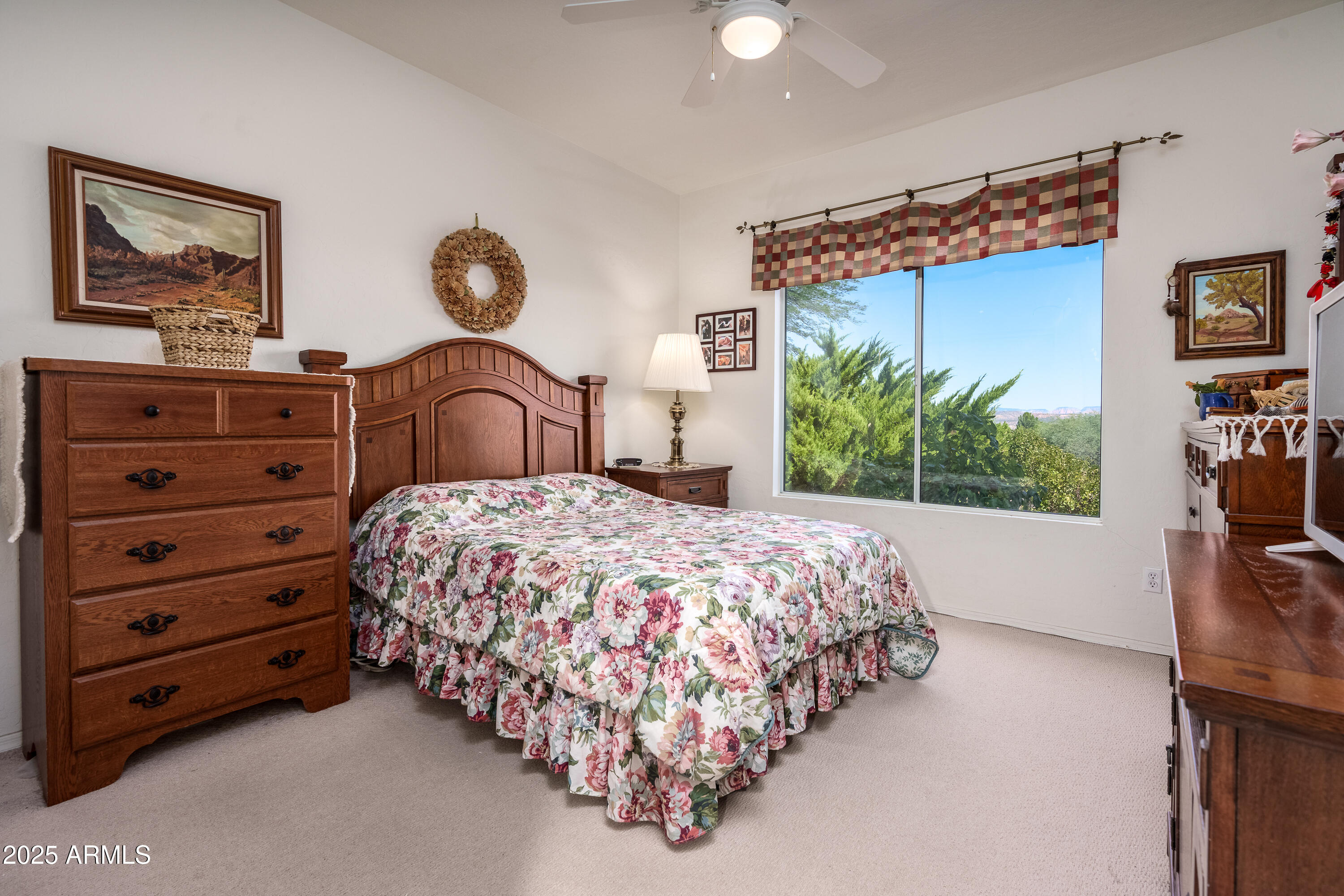 261 S WILD HORSE Way