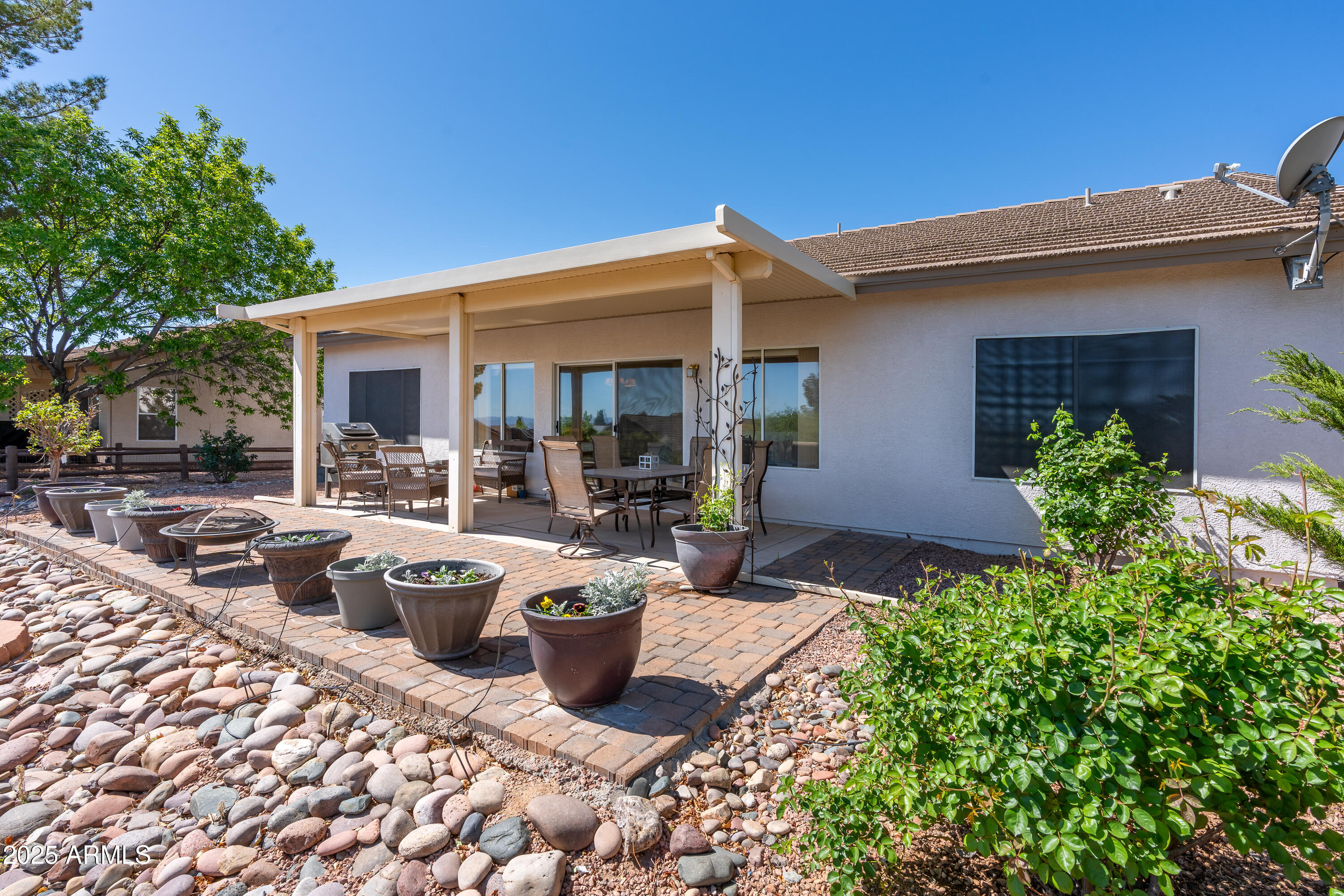 261 S WILD HORSE Way