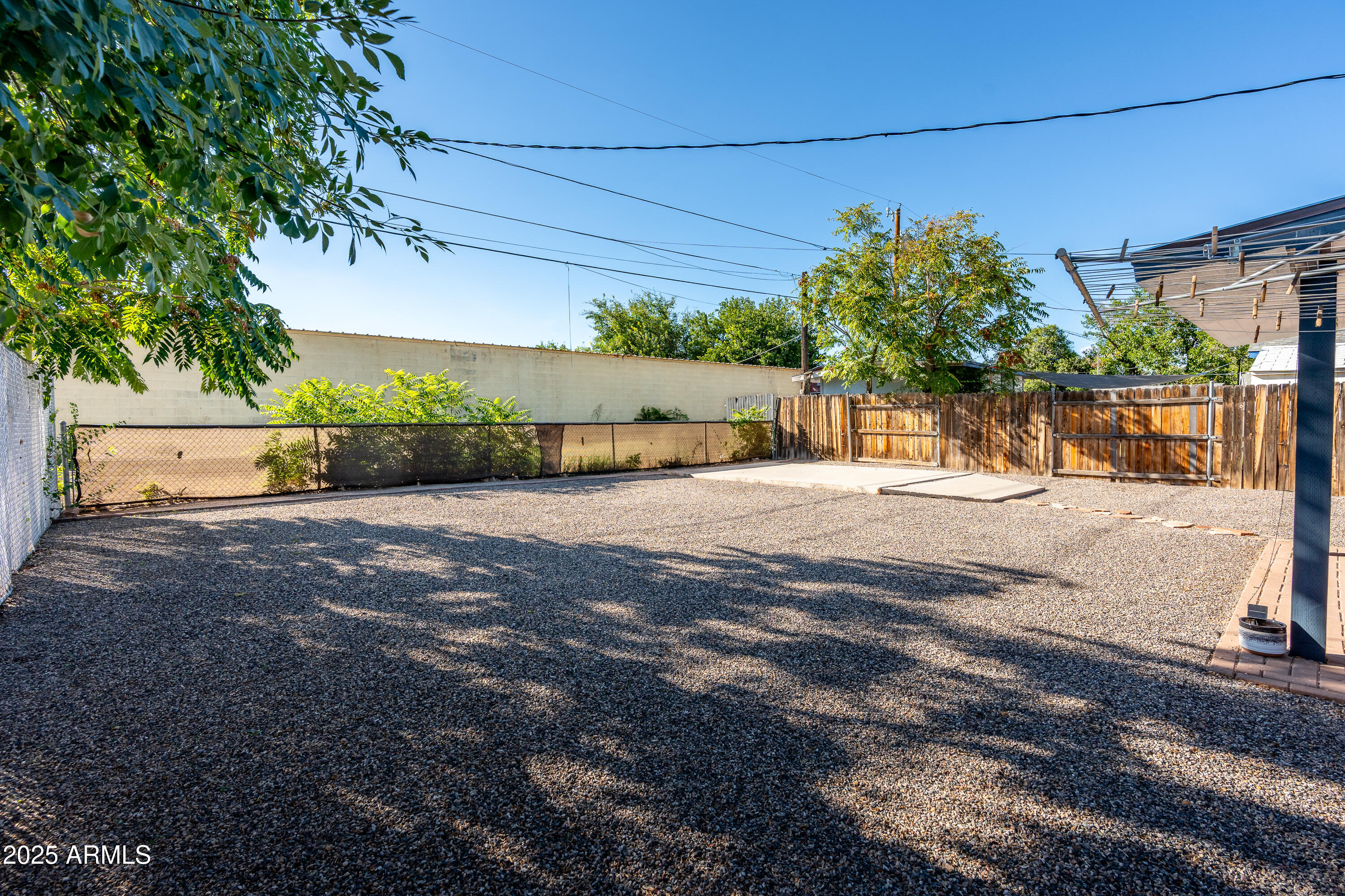 328 S 17TH Street