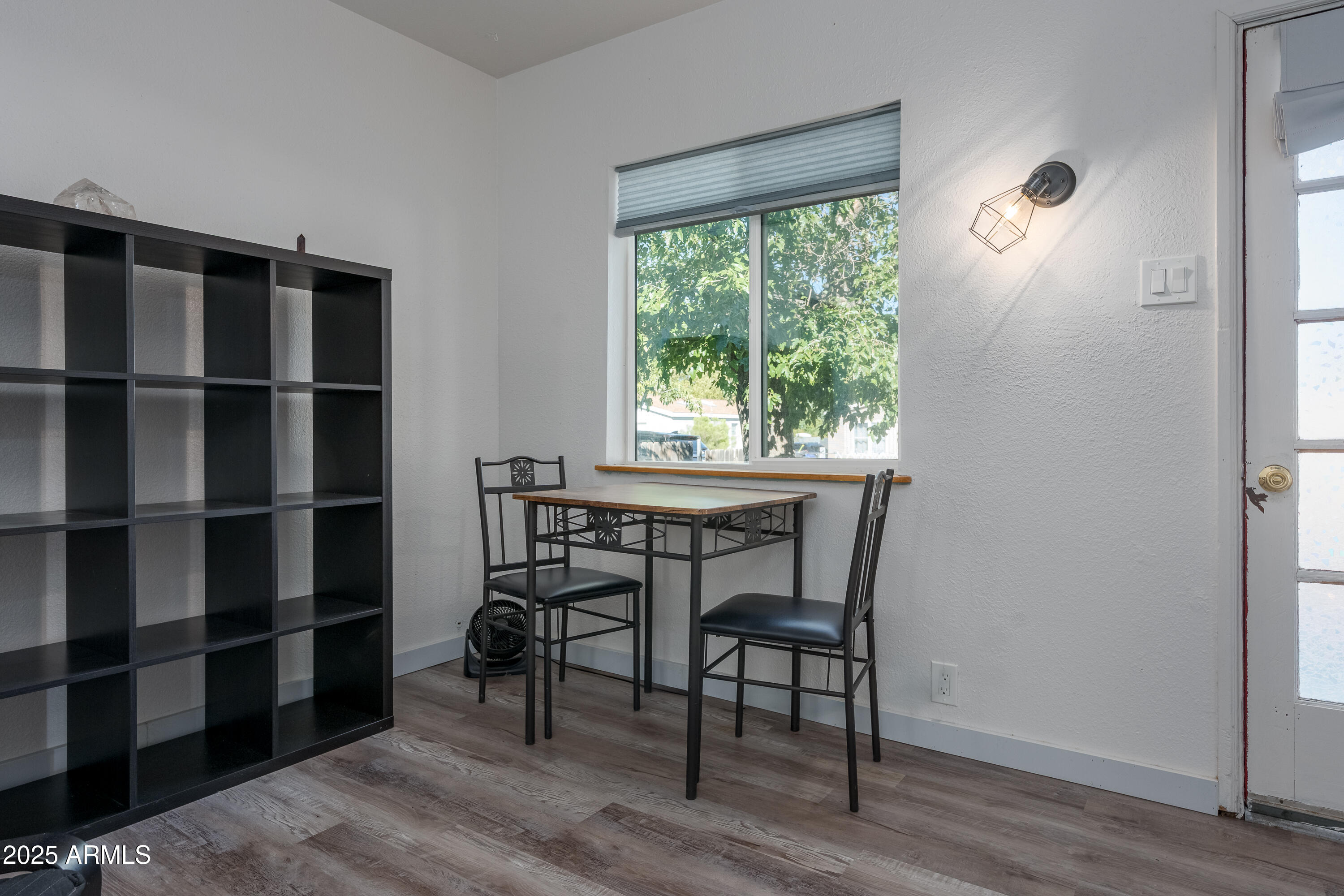 328 S 17TH Street