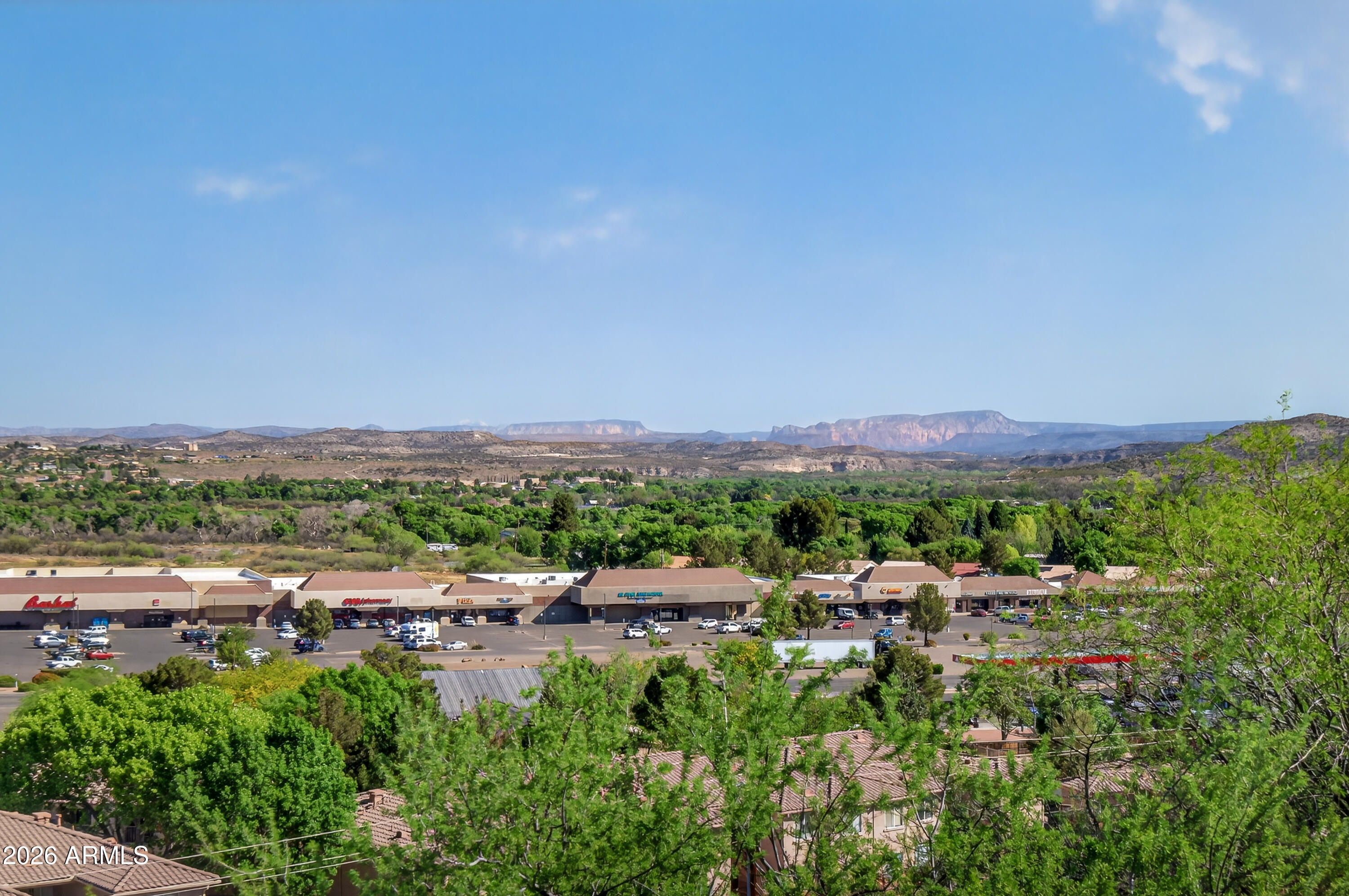 592 W SADDLE CREEK Drive