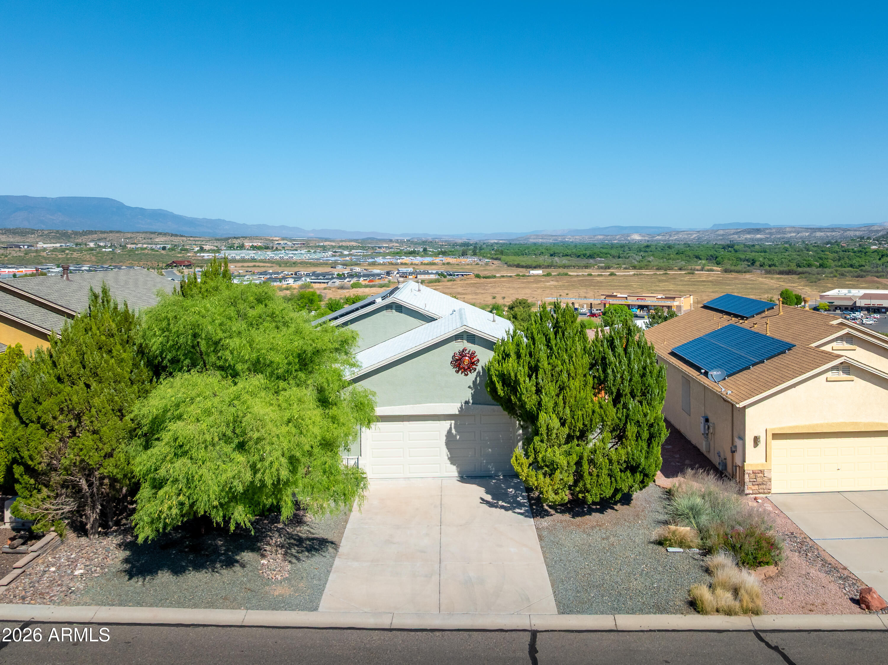 592 W SADDLE CREEK Drive