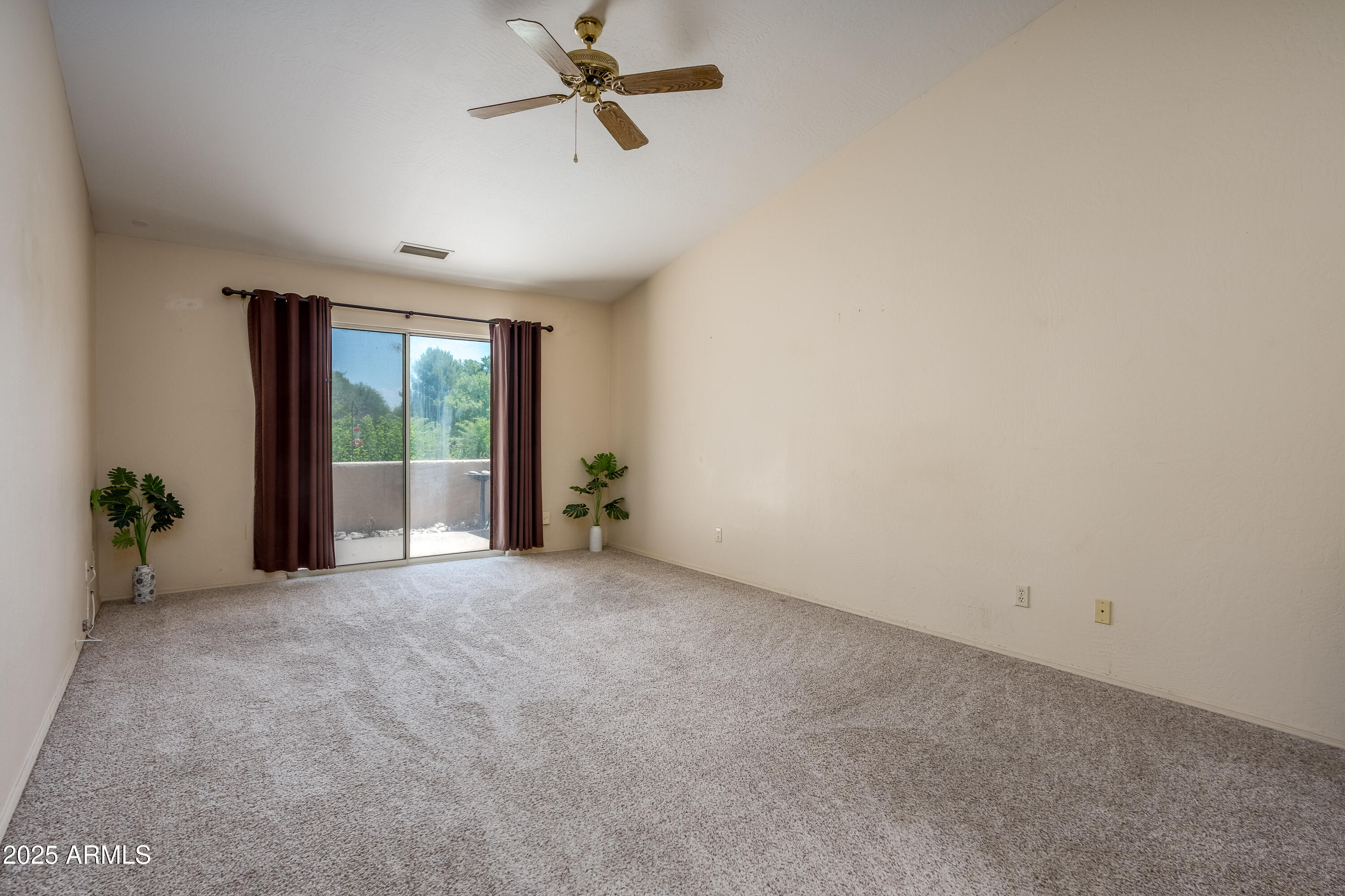 585 S MILL Drive 33