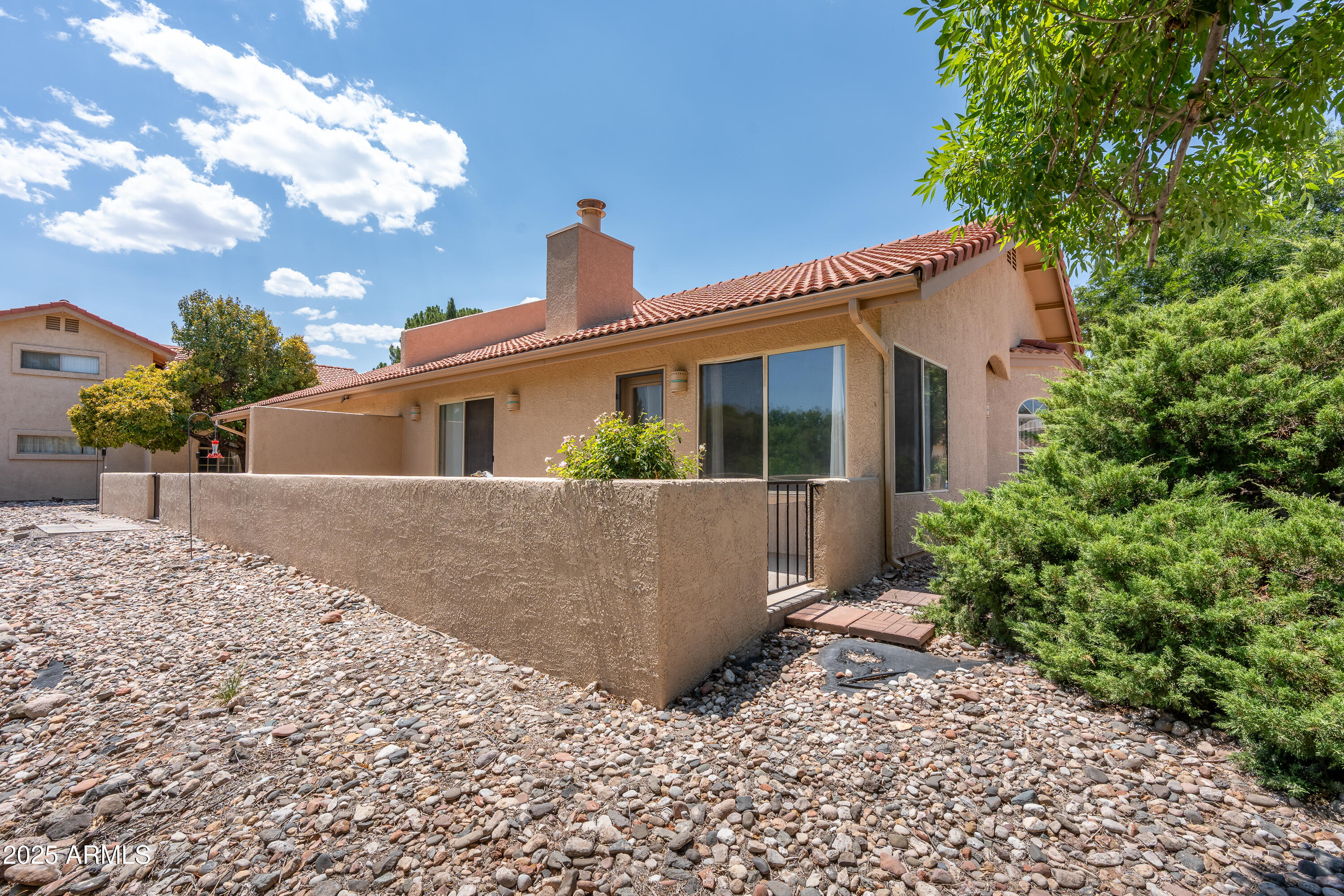 585 S MILL Drive 33