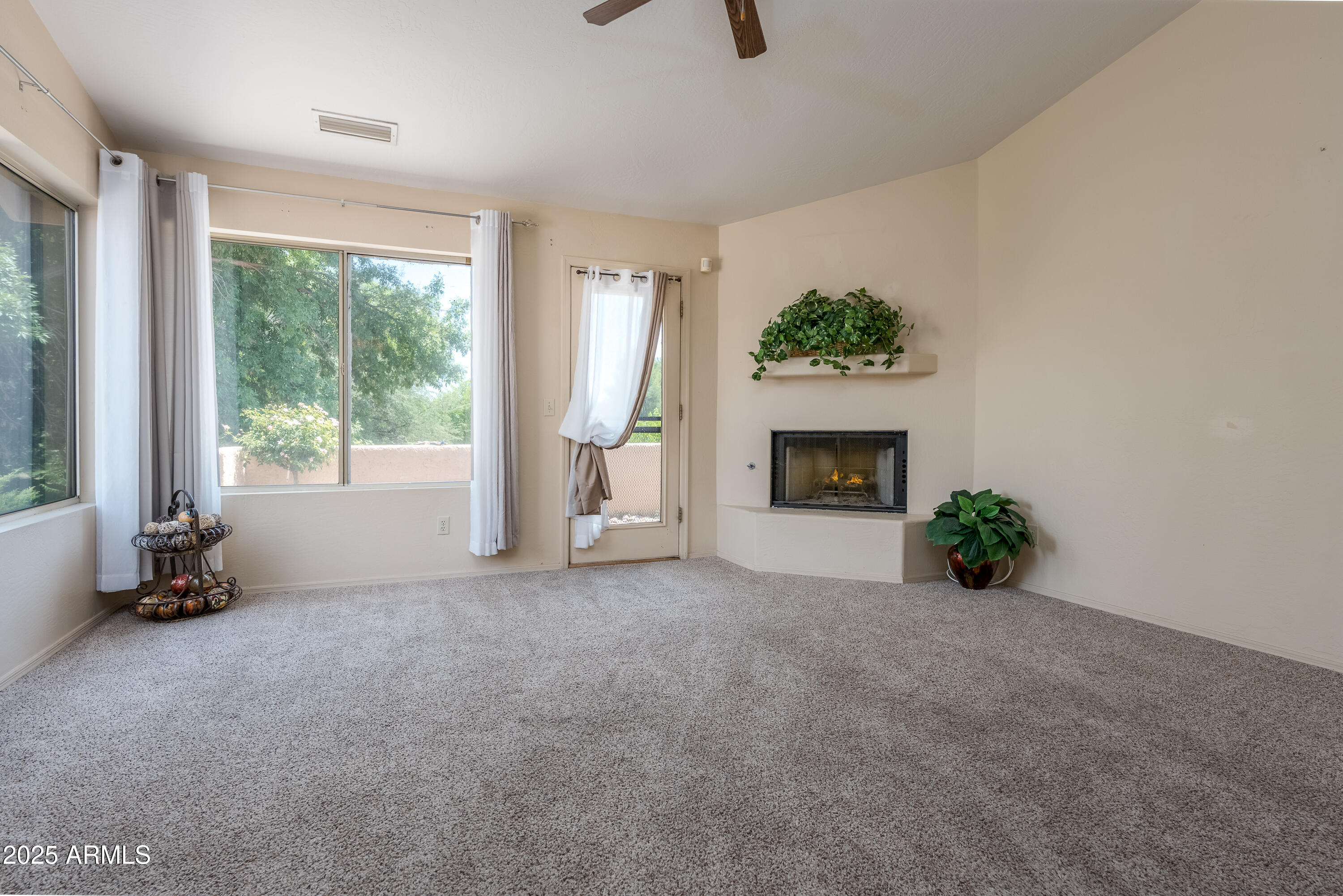 585 S MILL Drive 33