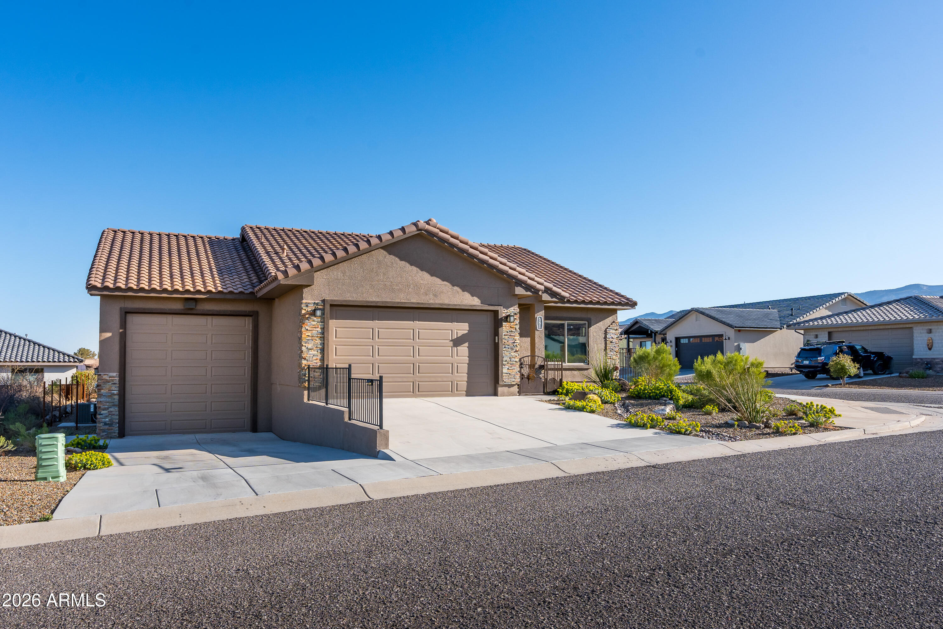 661 SHADOW CANYON Drive