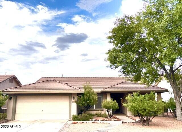 135 S SAGEBRUSH Way