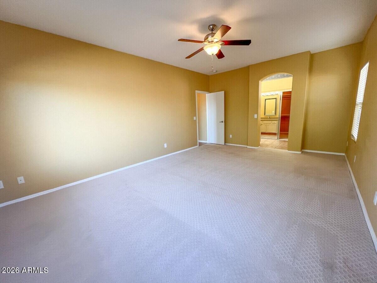 135 S SAGEBRUSH Way