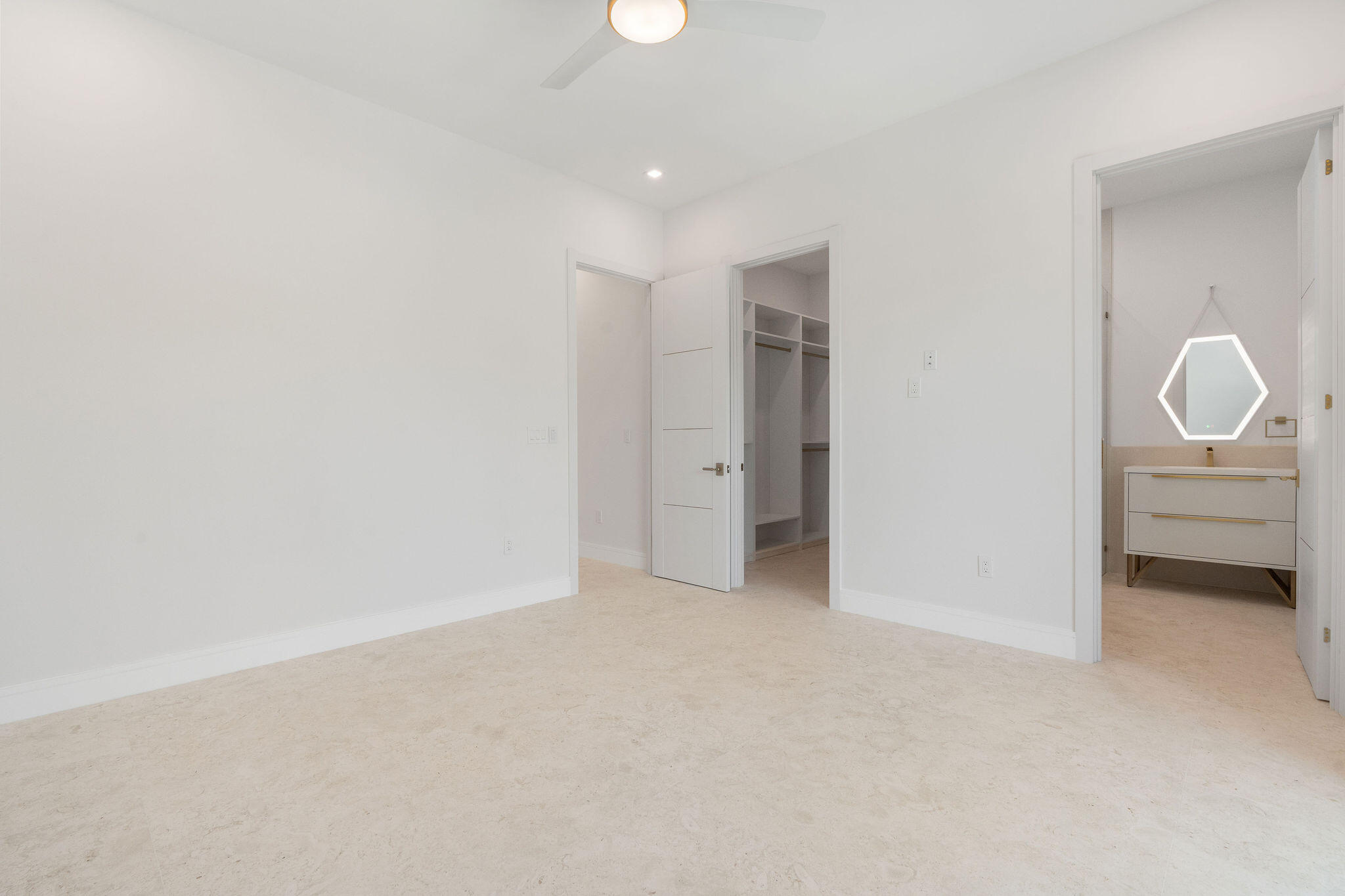 114 Royal Lane