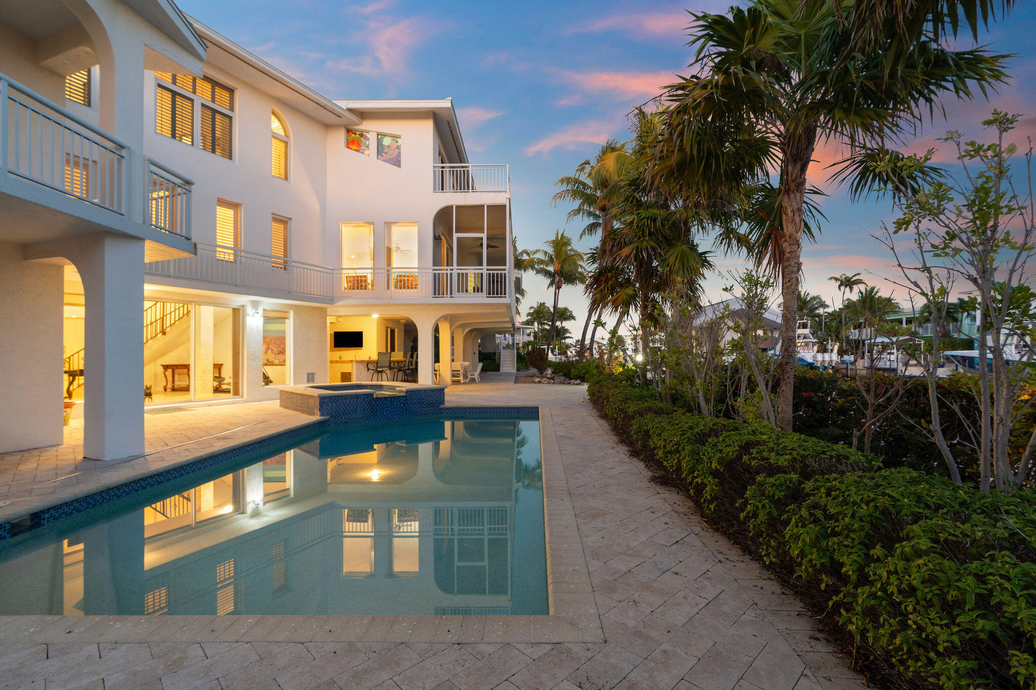 44 W Plaza Del Lago