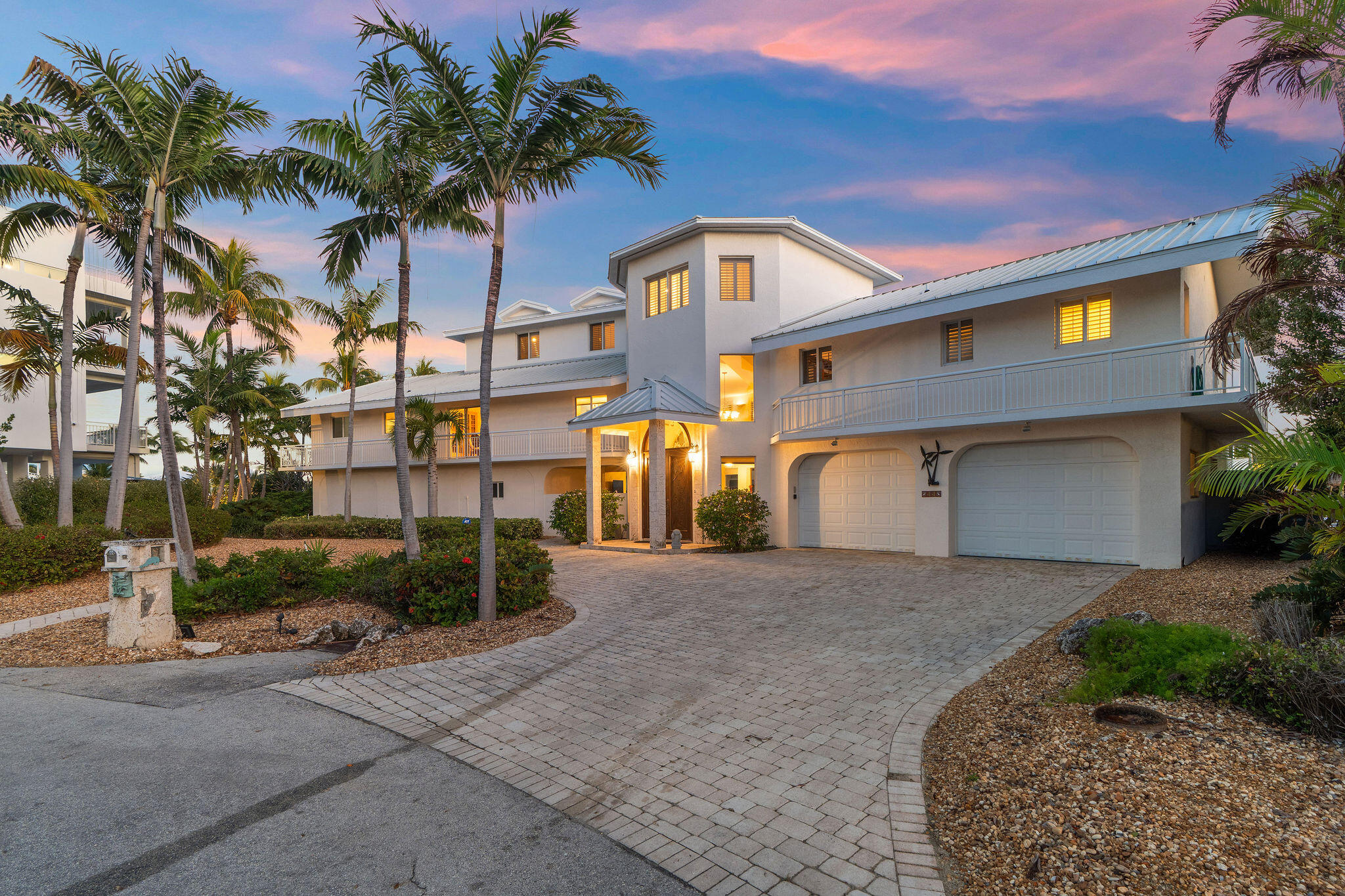 44 W Plaza Del Lago