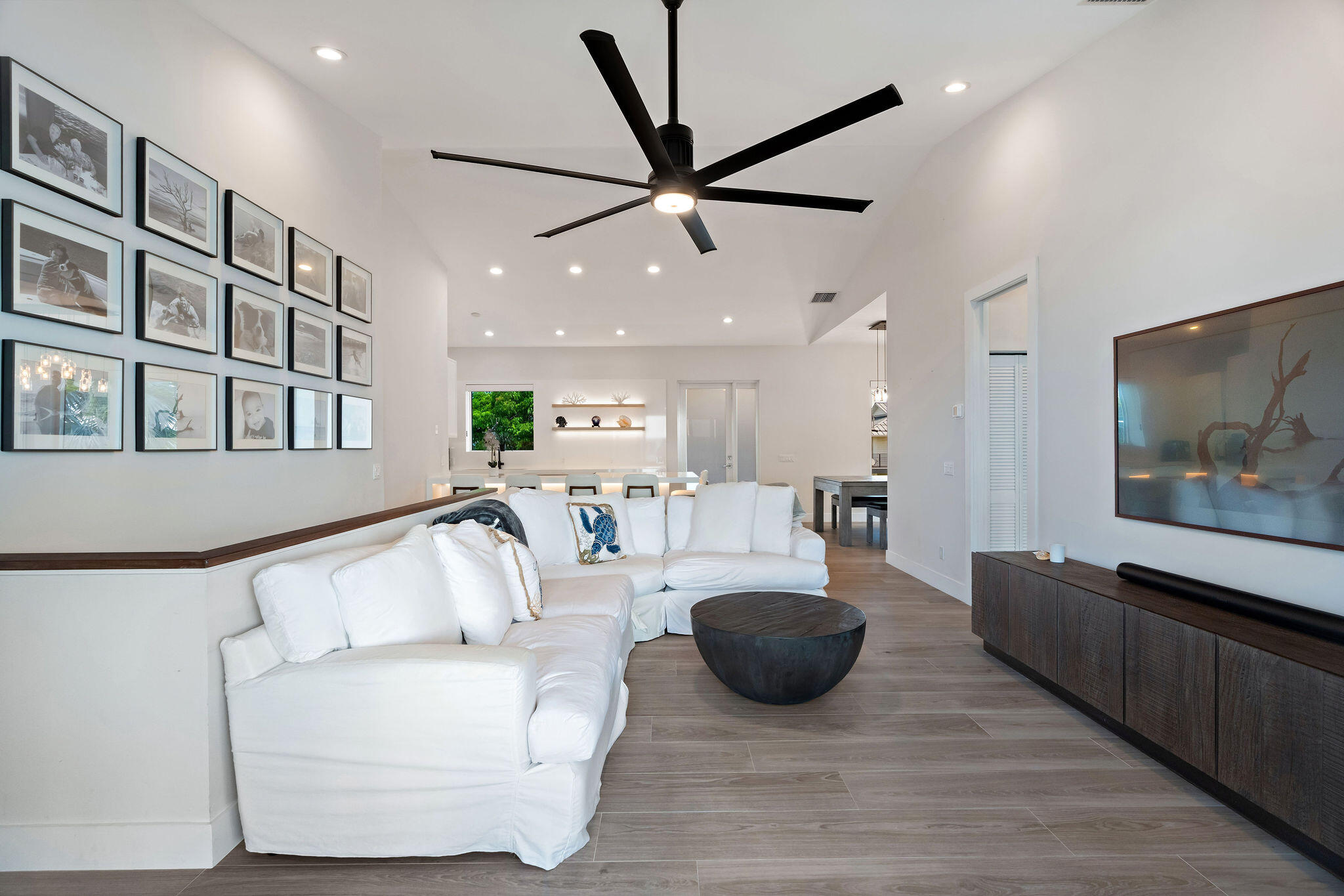 59 W Plaza Del Sol