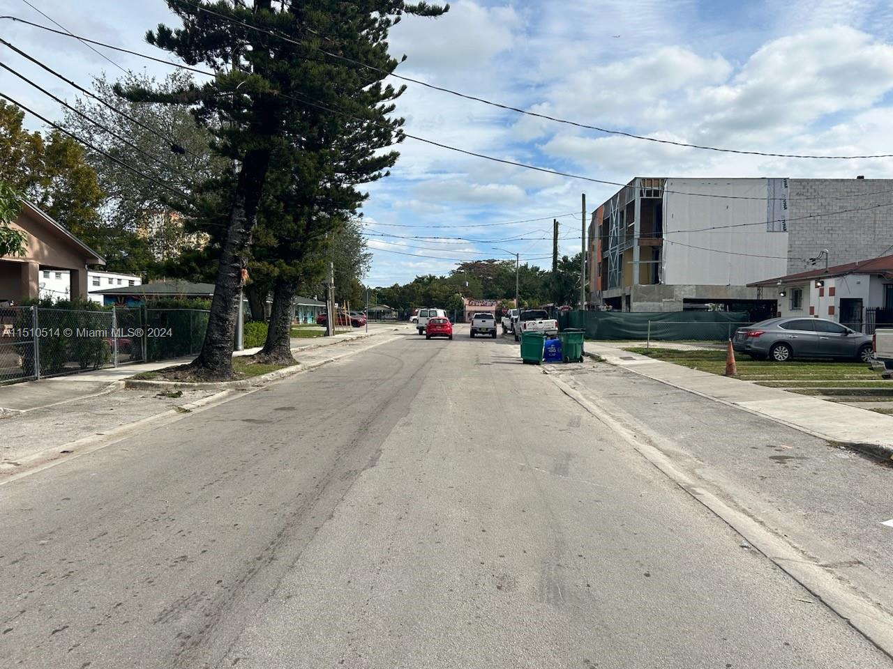60 NW 77th St