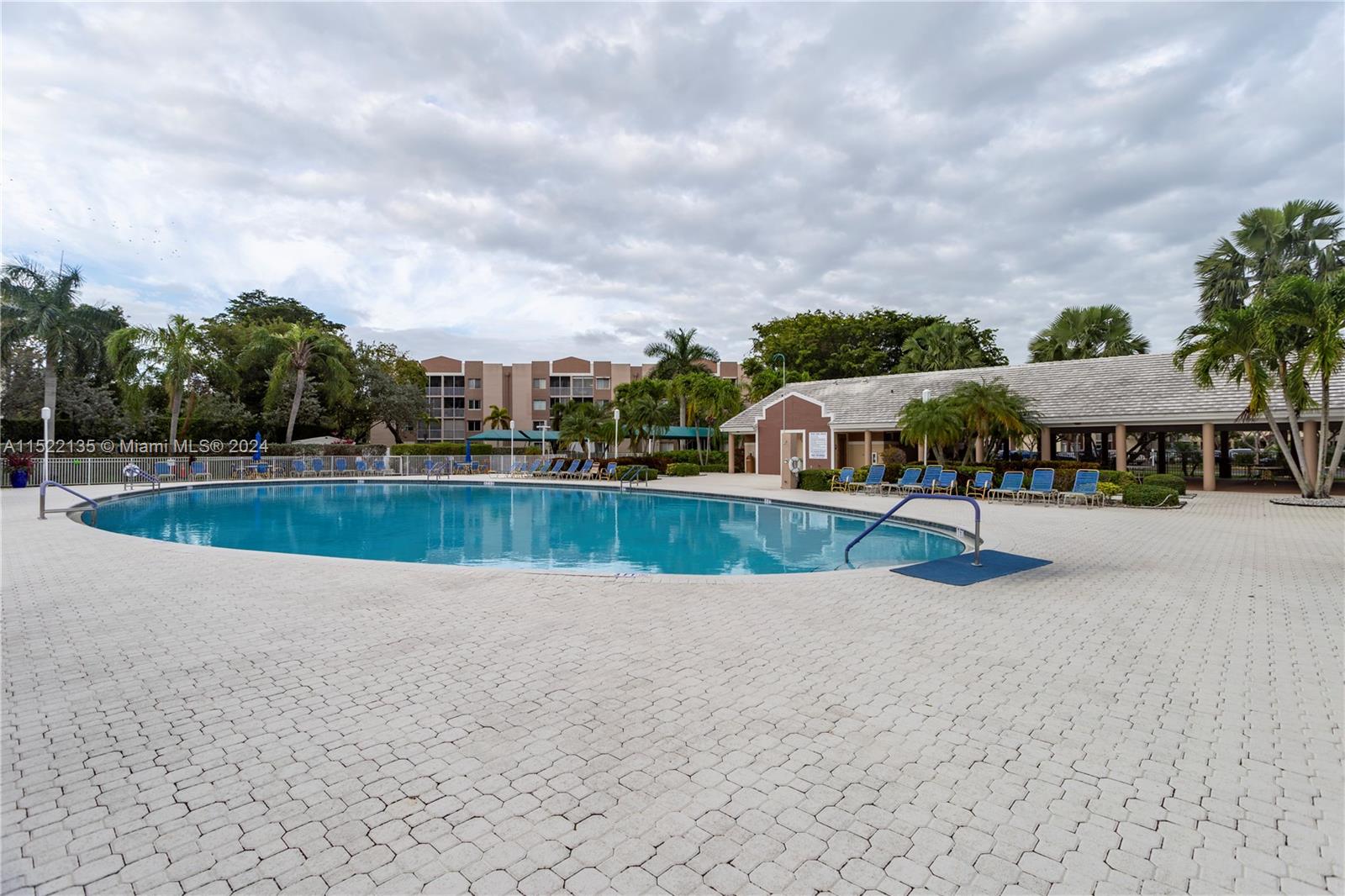 7602 Trent Dr Unit: 413
